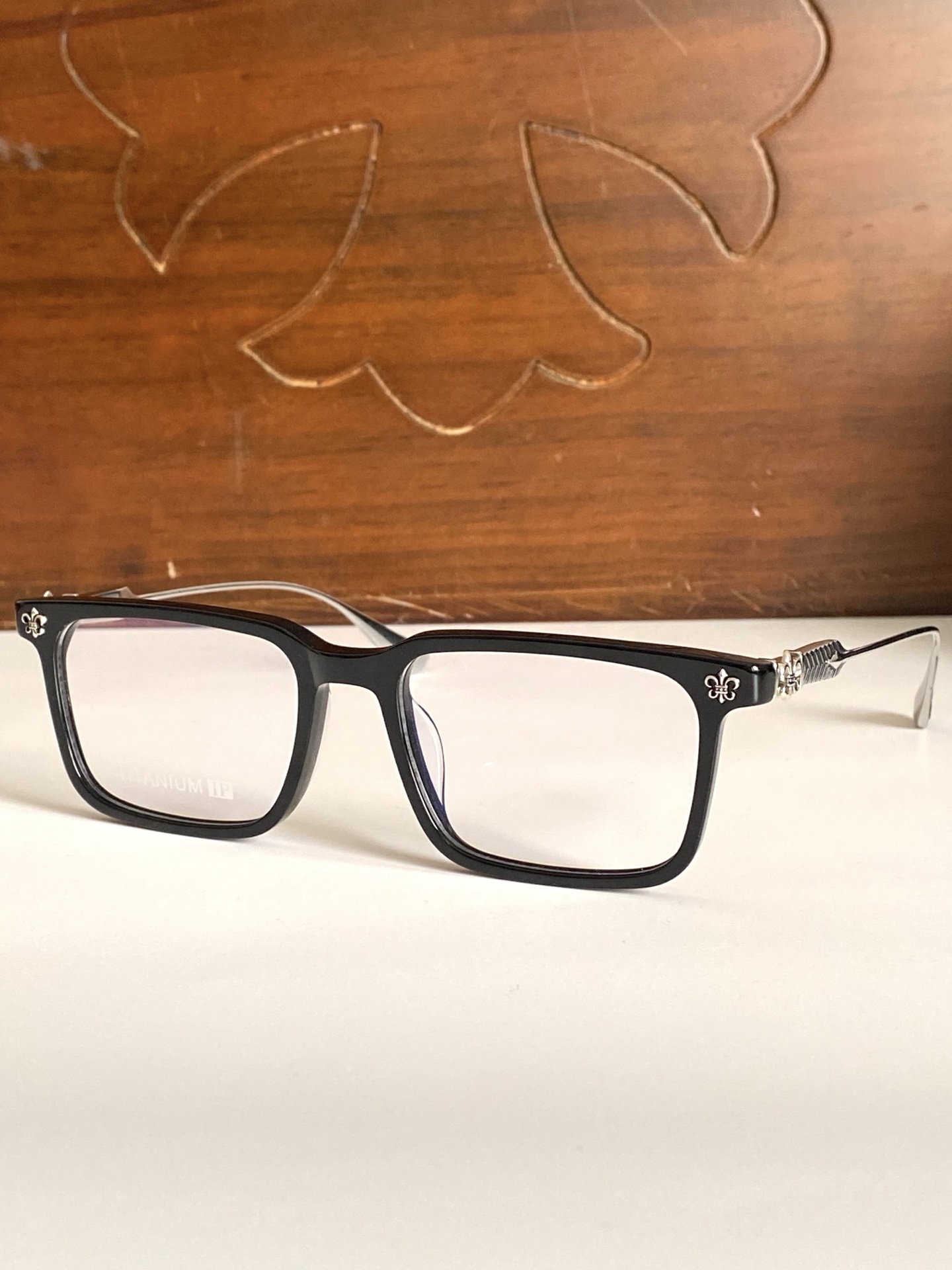  钛！💯新品上市！CHROME HEART
方框设计 简洁大气
CH8307 SIZE54-19-153