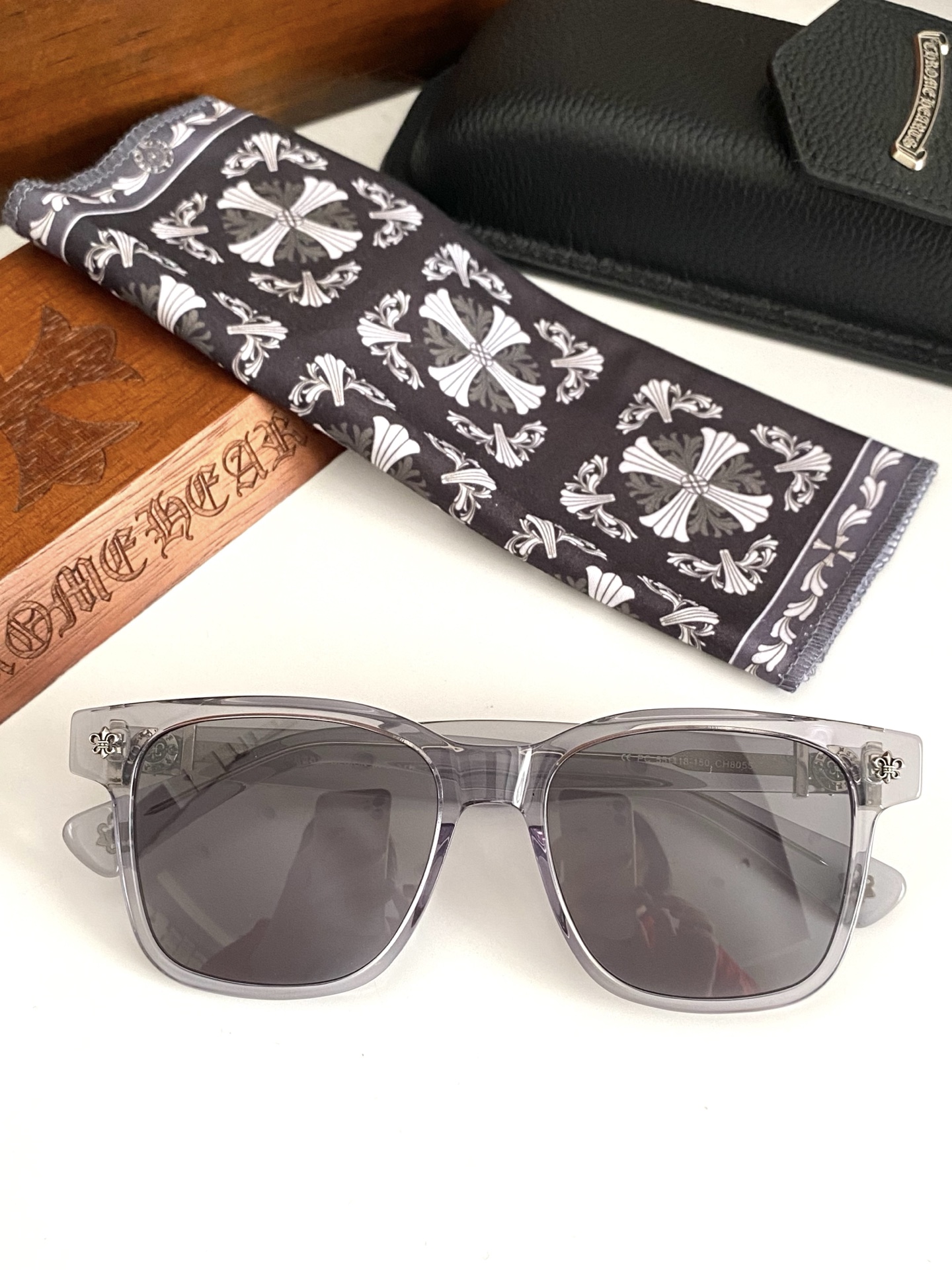 新款太阳镜🕶️CHROME HEART男女都🉑️ 瘦脸神器 CH8055SIZE:55-18-150