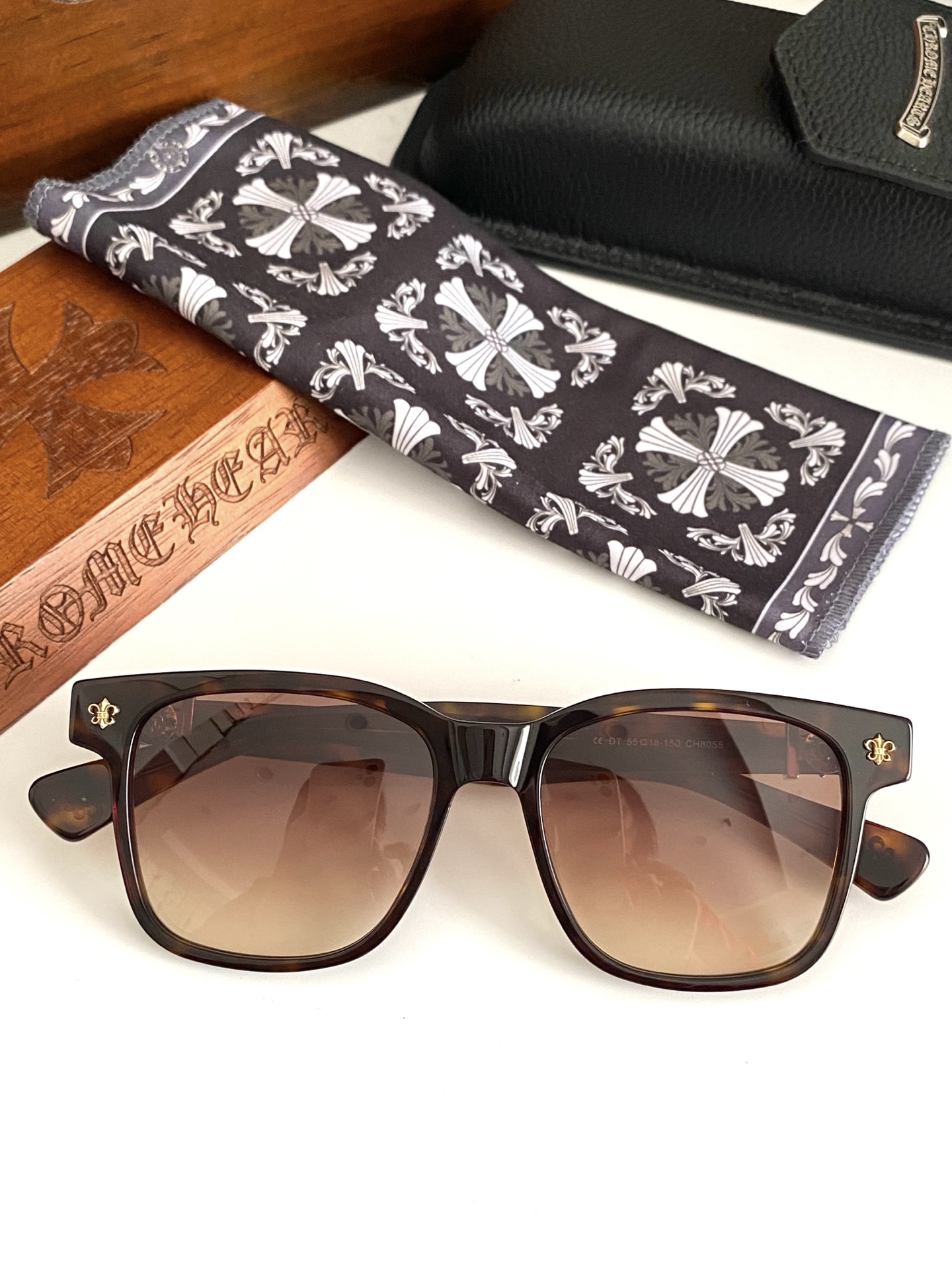 新款太阳镜🕶️CHROME HEART男女都🉑️ 瘦脸神器 CH8055SIZE:55-18-150