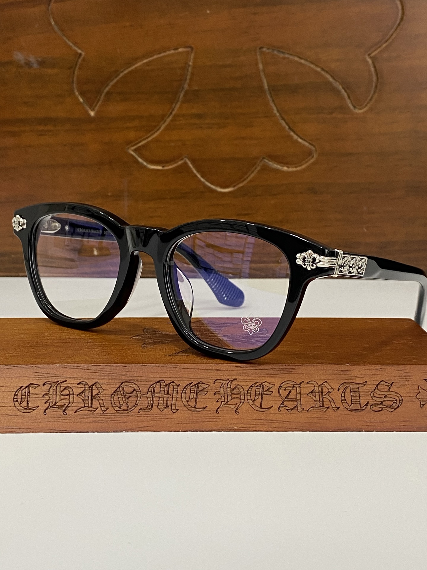 镜框最新推出王炸款🖤 男女通用经典大方框，超级百搭适合多种风格！意大利进口板料手工打磨制造 非常有质感C