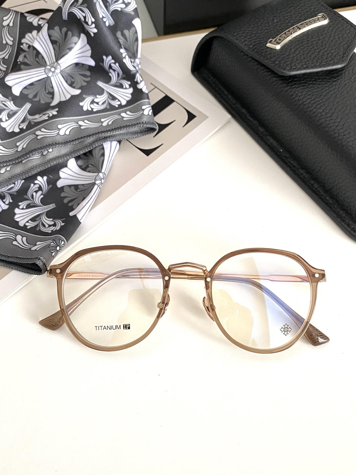 ¡Nuevo CHROME HEAR* de acetato y titanio de moda, modelo CH5532, medidas: 50-21-148 🉐155