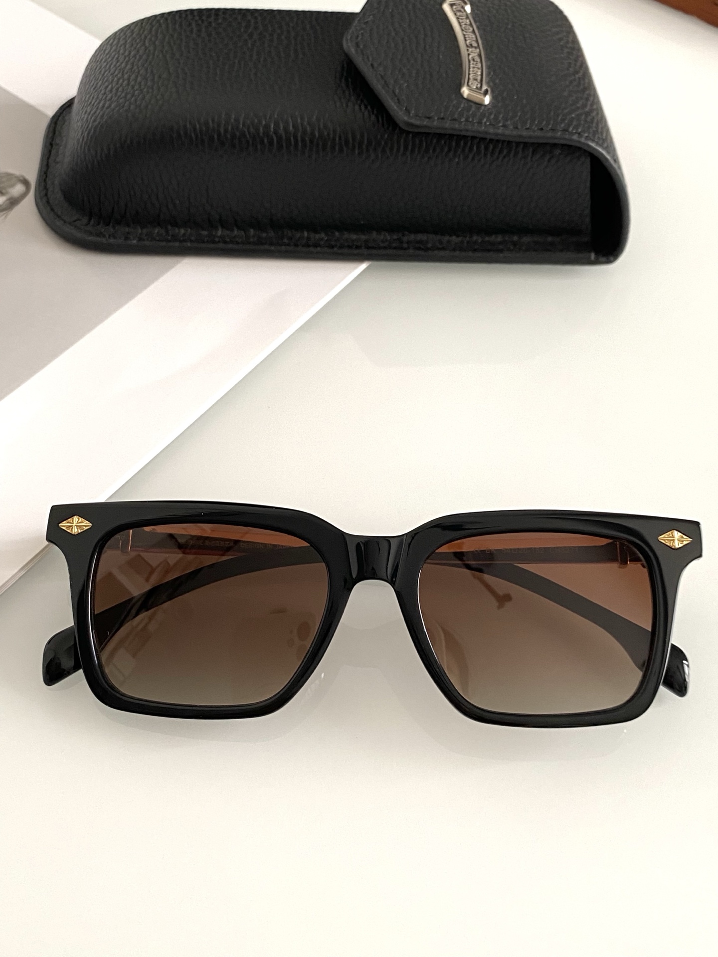 Nuevas gafas de sol🕶️ marco grande CHROME HEART, fabricadas con material de primera calidad pulido a mano, patillas de…