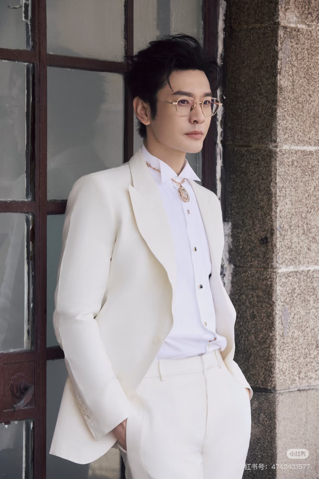 黄晓明最新佩戴 强烈推荐！顶级高端定制 厚钛特定五金配件跟足原版 内嵌式弹簧较链设计提高眼镜的可塑性 多