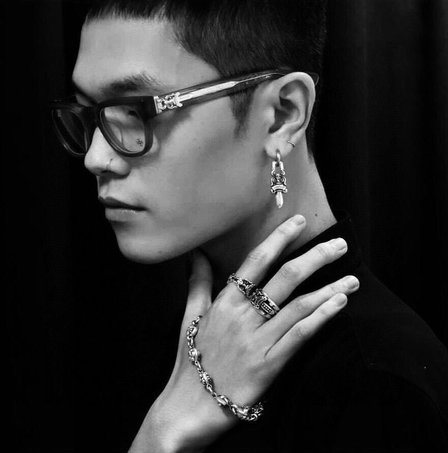  CHROME HEART
MOD：CUNTVOLUTED 
SIZE49-23-147
