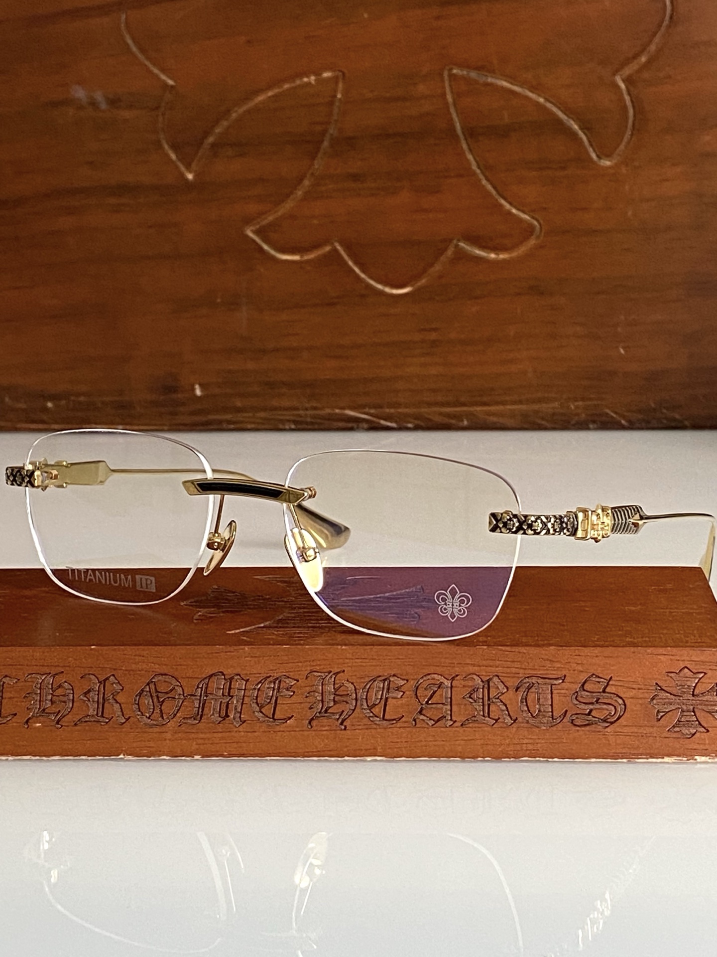 精品高档 无边钛架〰️TITANIUMCHROME HEARTCH8326 SIZE：53-18-146