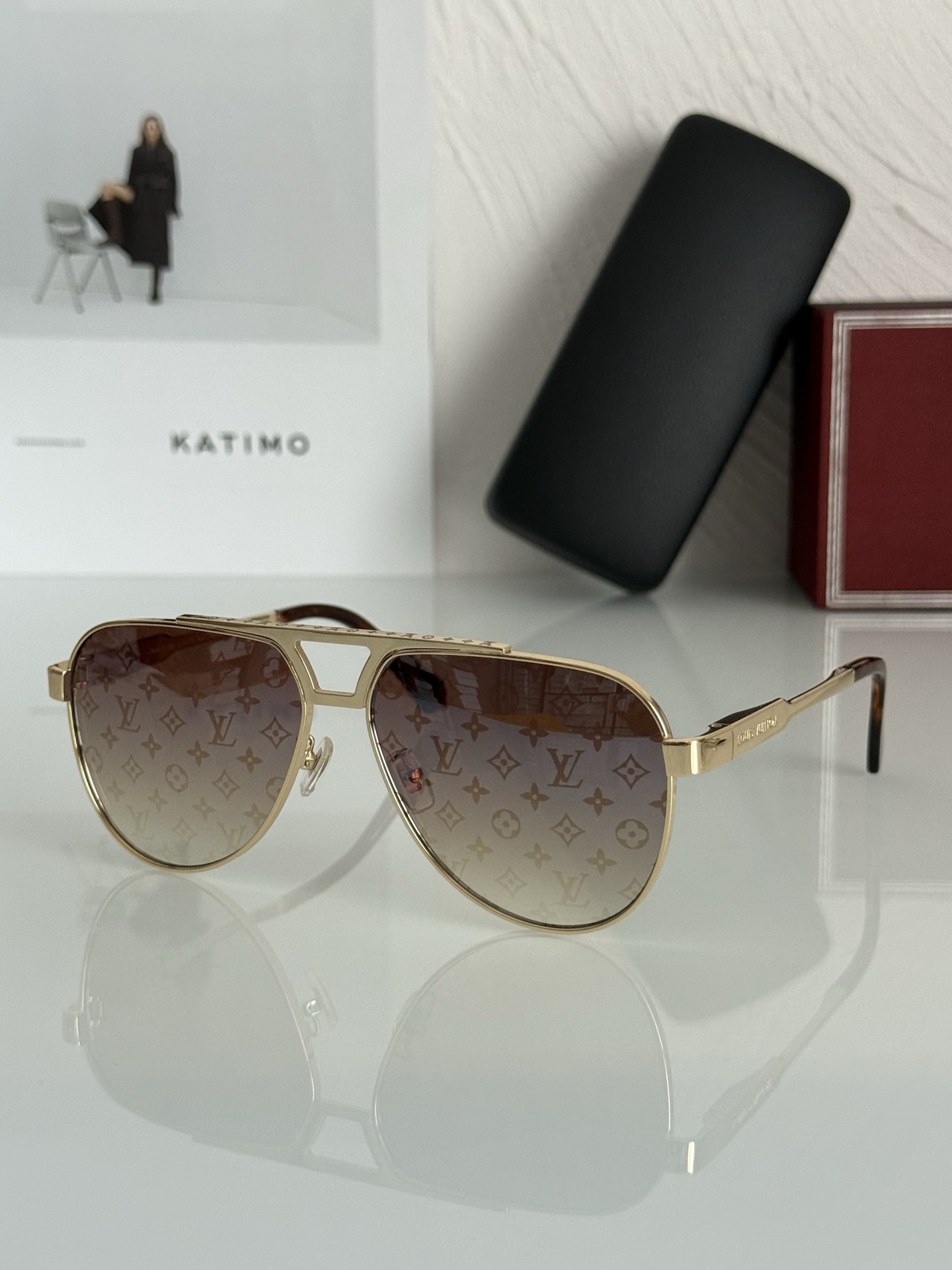  LOUIS VUITTO* 
MODEL：Z1586E 
SIZE：58口15-145
