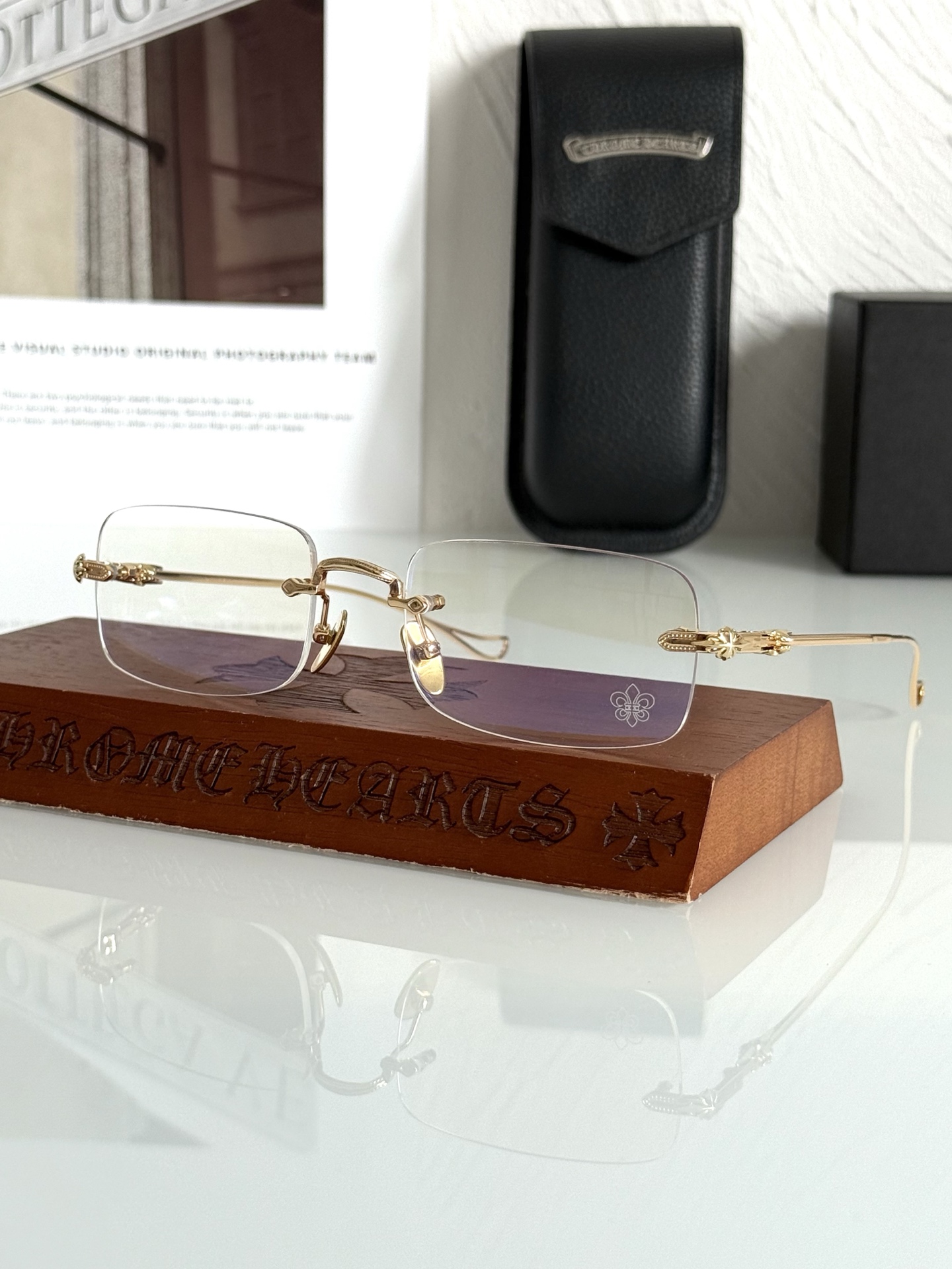 清冷系〰️王一博最新佩戴 CHROME HEARTSINNERGASMSIZE：55-20-145