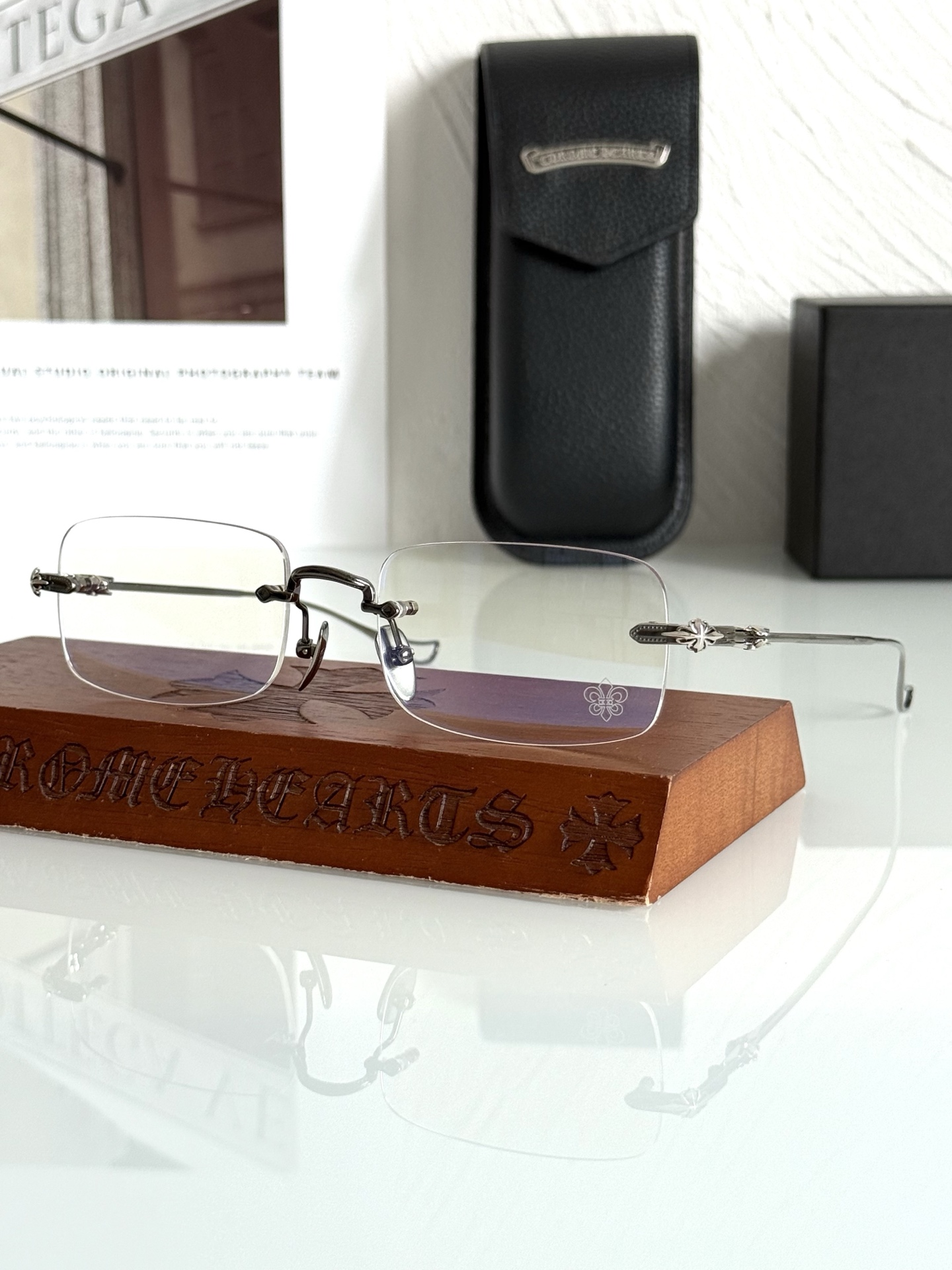 清冷系〰️王一博最新佩戴 CHROME HEARTSINNERGASMSIZE：55-20-145