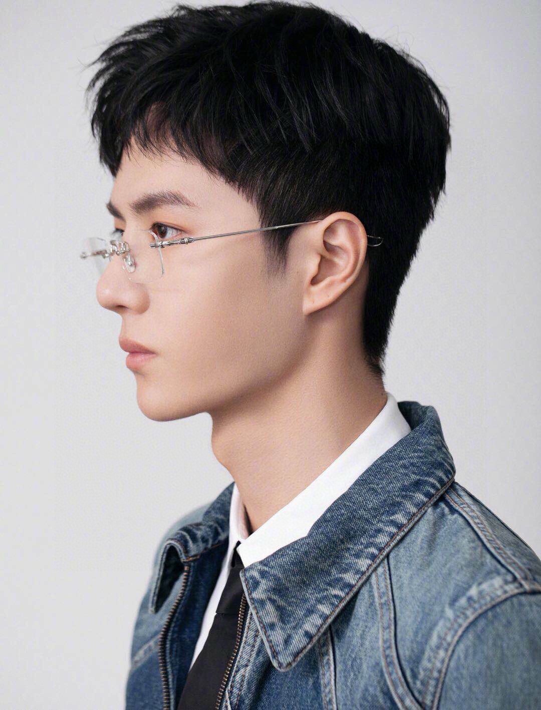 清冷系〰️王一博最新佩戴 CHROME HEARTSINNERGASMSIZE：55-20-145