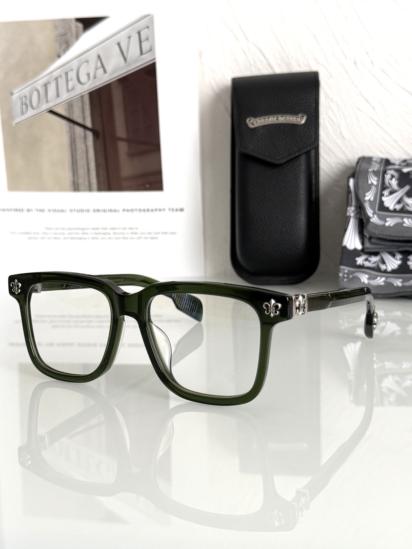 新款首发 厚料进口板材 纯手工打造CHROME HEART 大框大尺寸复古风童军花镶嵌 精雕立体LOGO