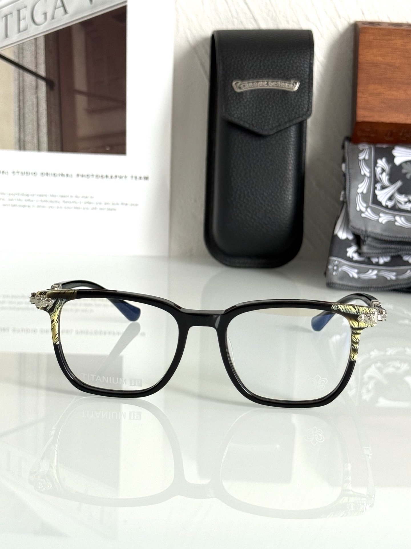 新款 CHROME HEART钛➕立体薄板材佩戴轻盈舒适又有质感！CH8082SIZE：51-17-14