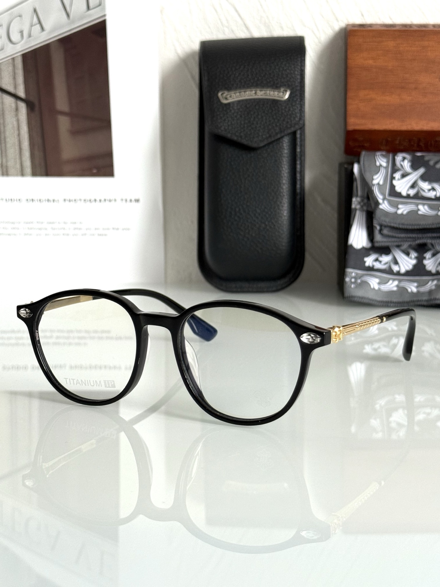 CHROME HEART 闪钻立体薄板材➕纯钛高质感佩戴舒适 时尚优雅气质 CH8135 SIZE:52