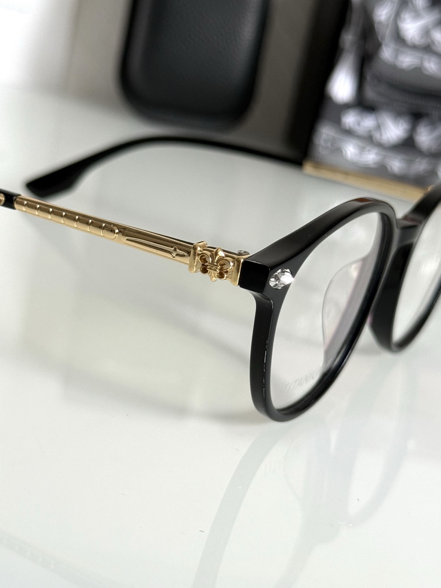 CHROME HEART 闪钻立体薄板材➕纯钛高质感佩戴舒适 时尚优雅气质 CH8135 SIZE:52