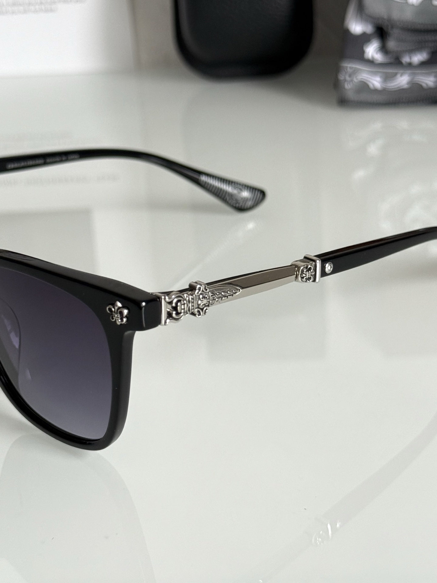 新品墨镜CHROME HEART ❤️ 钛！BRA-GILE SIZE:52-19-156