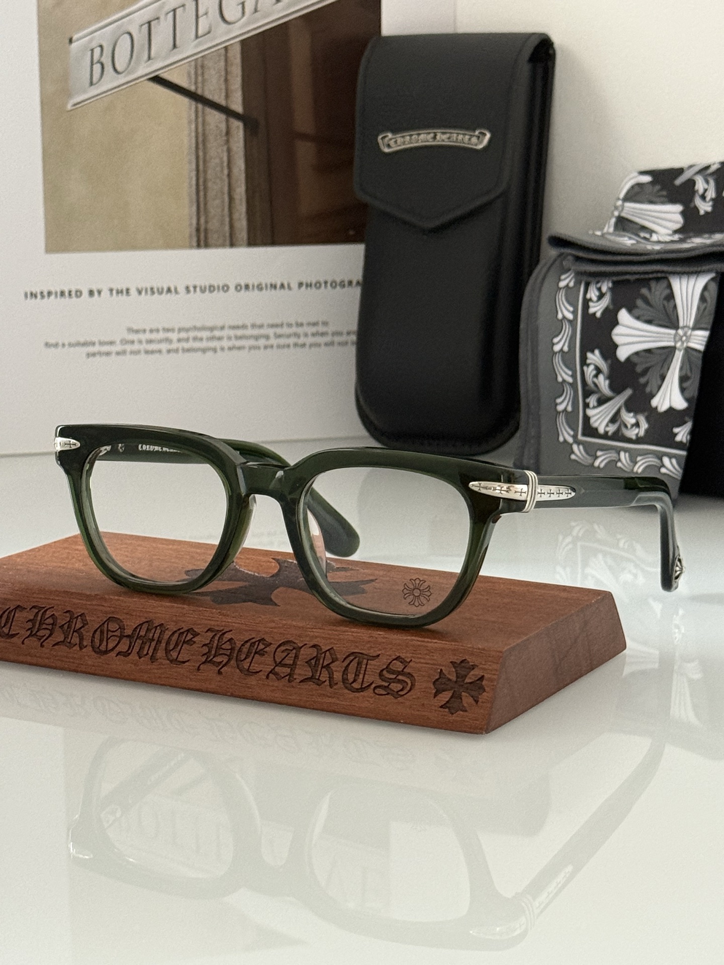 高版精雕刻字 永不褪色 尽显高端品质进口板材打造 光滑有质感 DRIPPIN CHROME HEART*