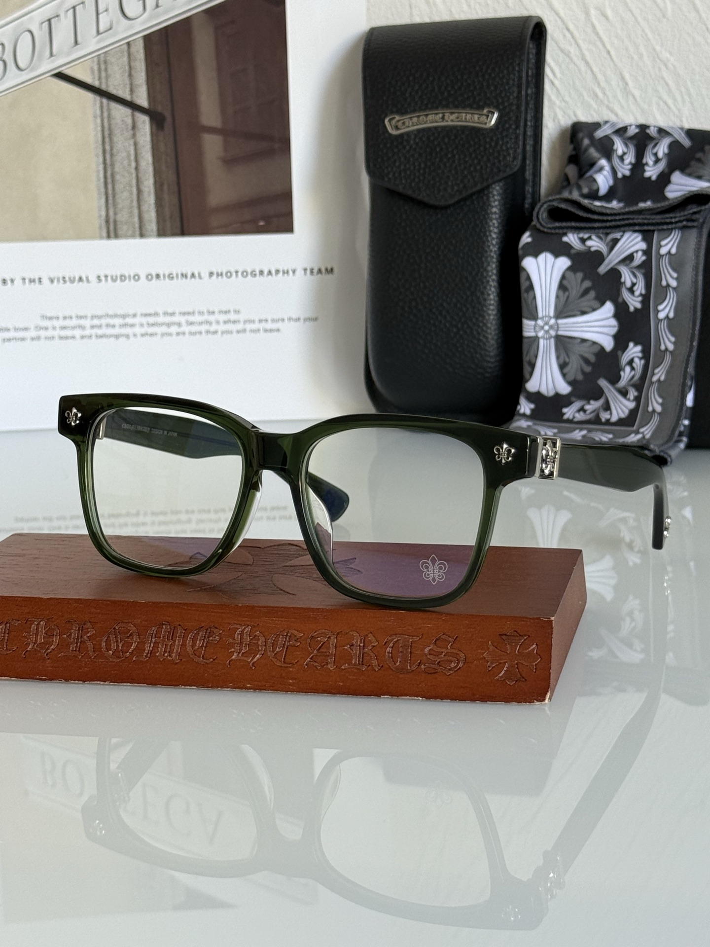 最近超级火的黑框眼镜到货啦范丞丞同款 跑男最新佩戴男女都🉑️ 瘦脸神器 CH8055SIZE:55-18