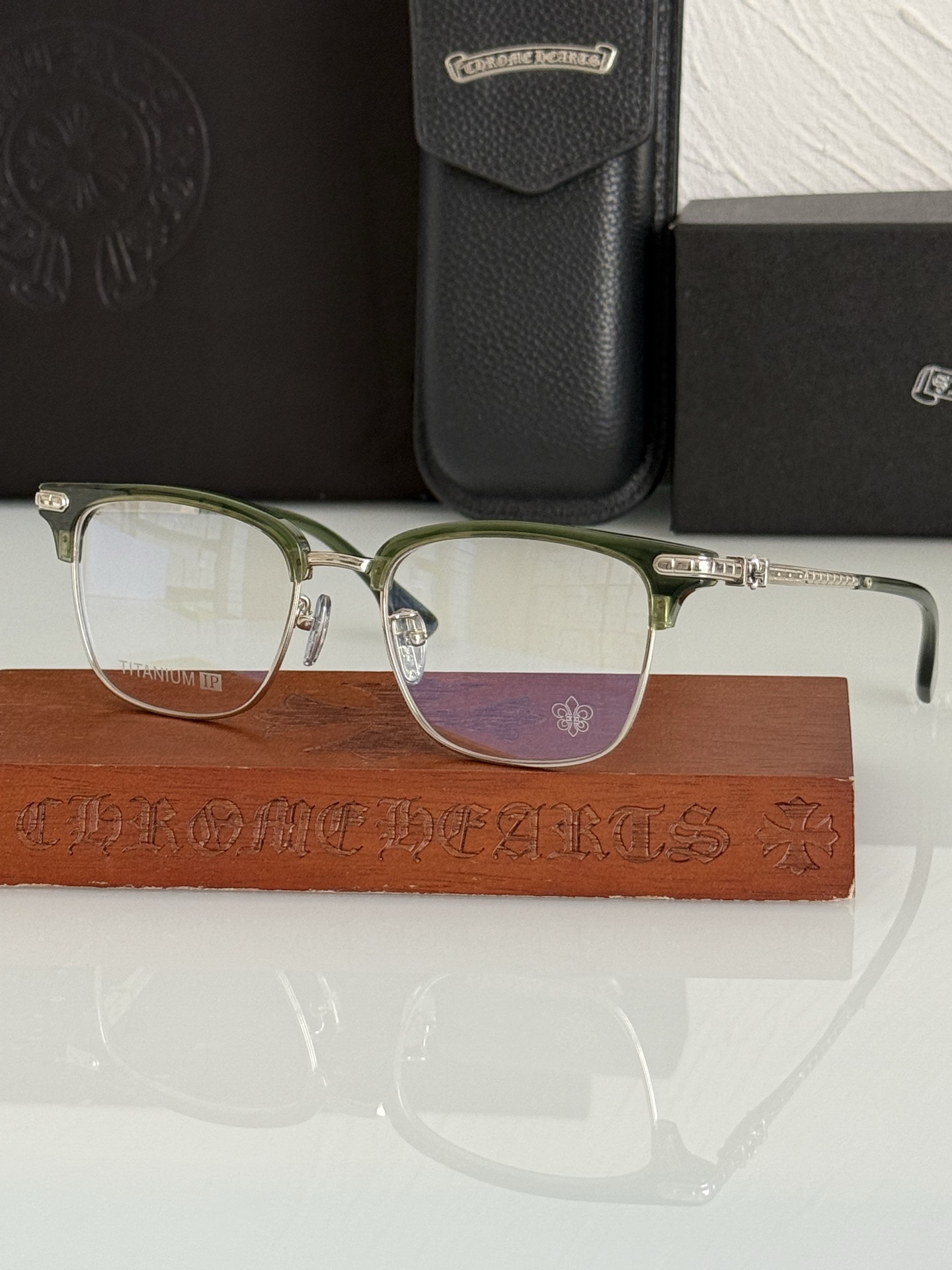 钛 新品眉架〰️CHROME HEARTCH8148 SIZE:55-20-148