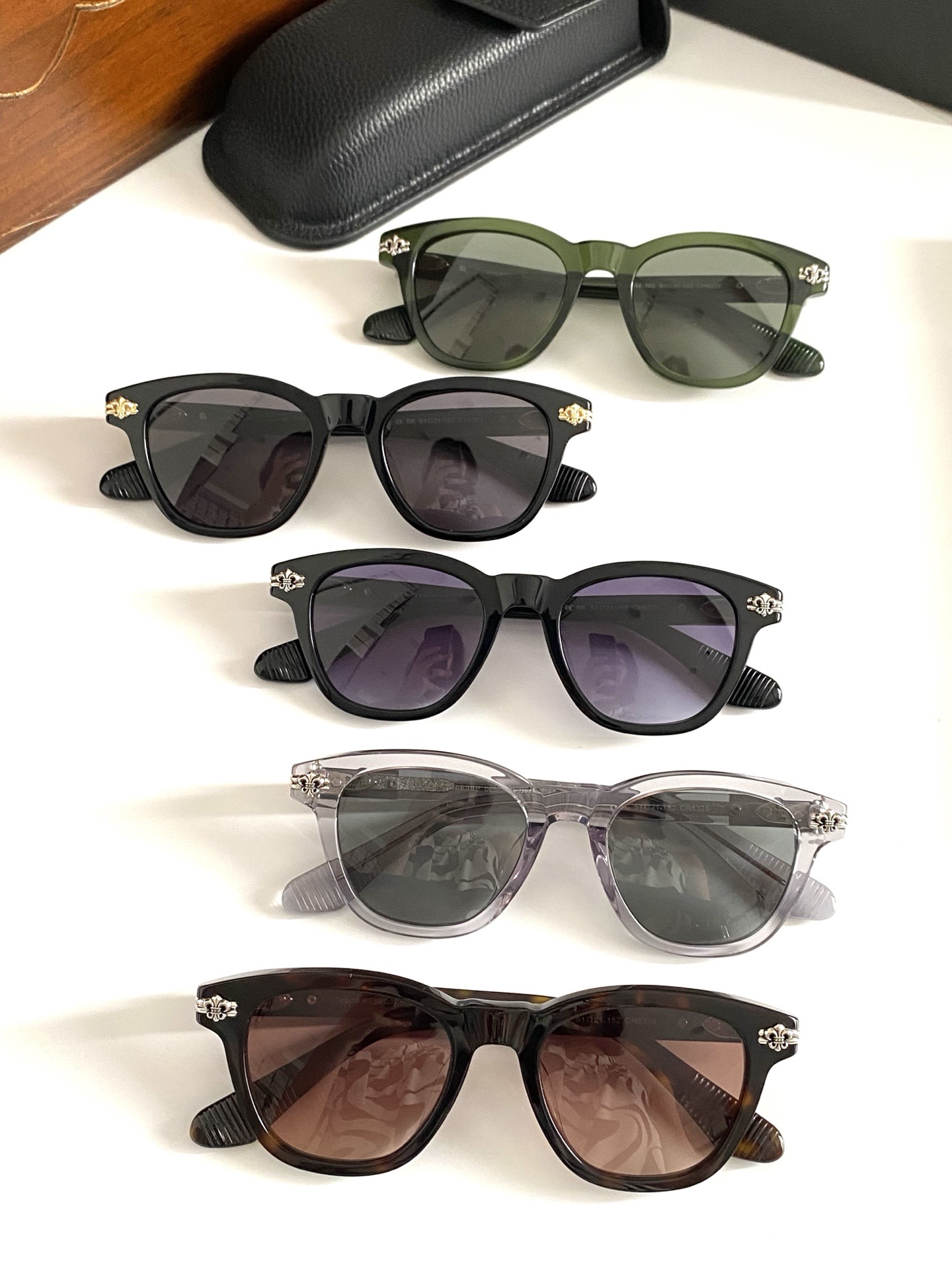 最新推出王炸款🖤 男女通用经典大方框，超级百搭适合多种风格！意大利进口板料手工打磨制造 非常有质感CH8