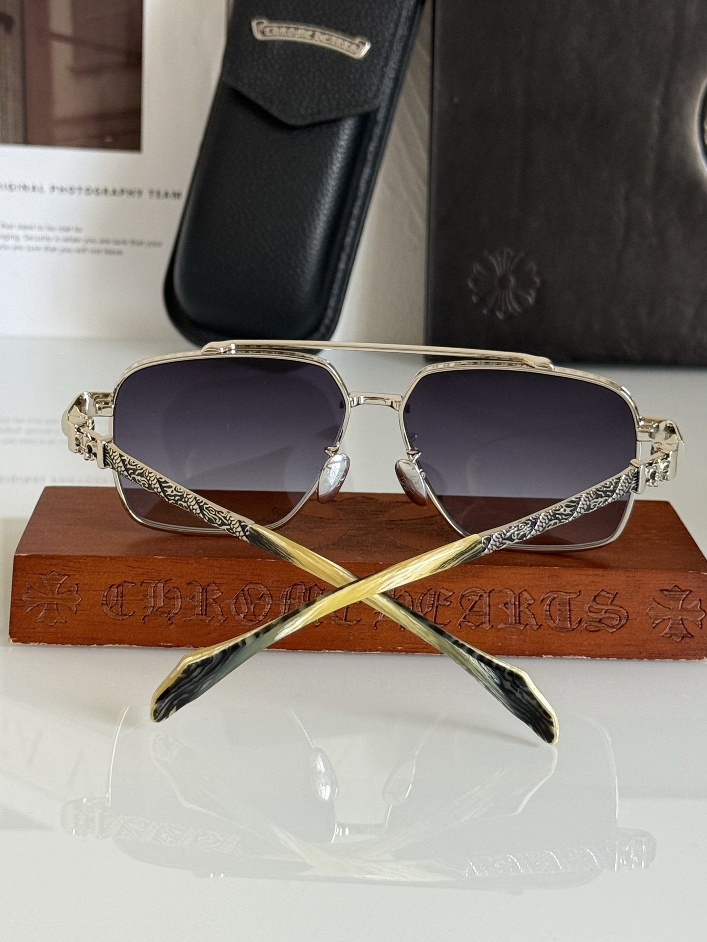 新款太阳镜🕶️ CHROME HEART立体图纹纯钛镜腿 大气时尚CH8309 SIZE：61-15-1