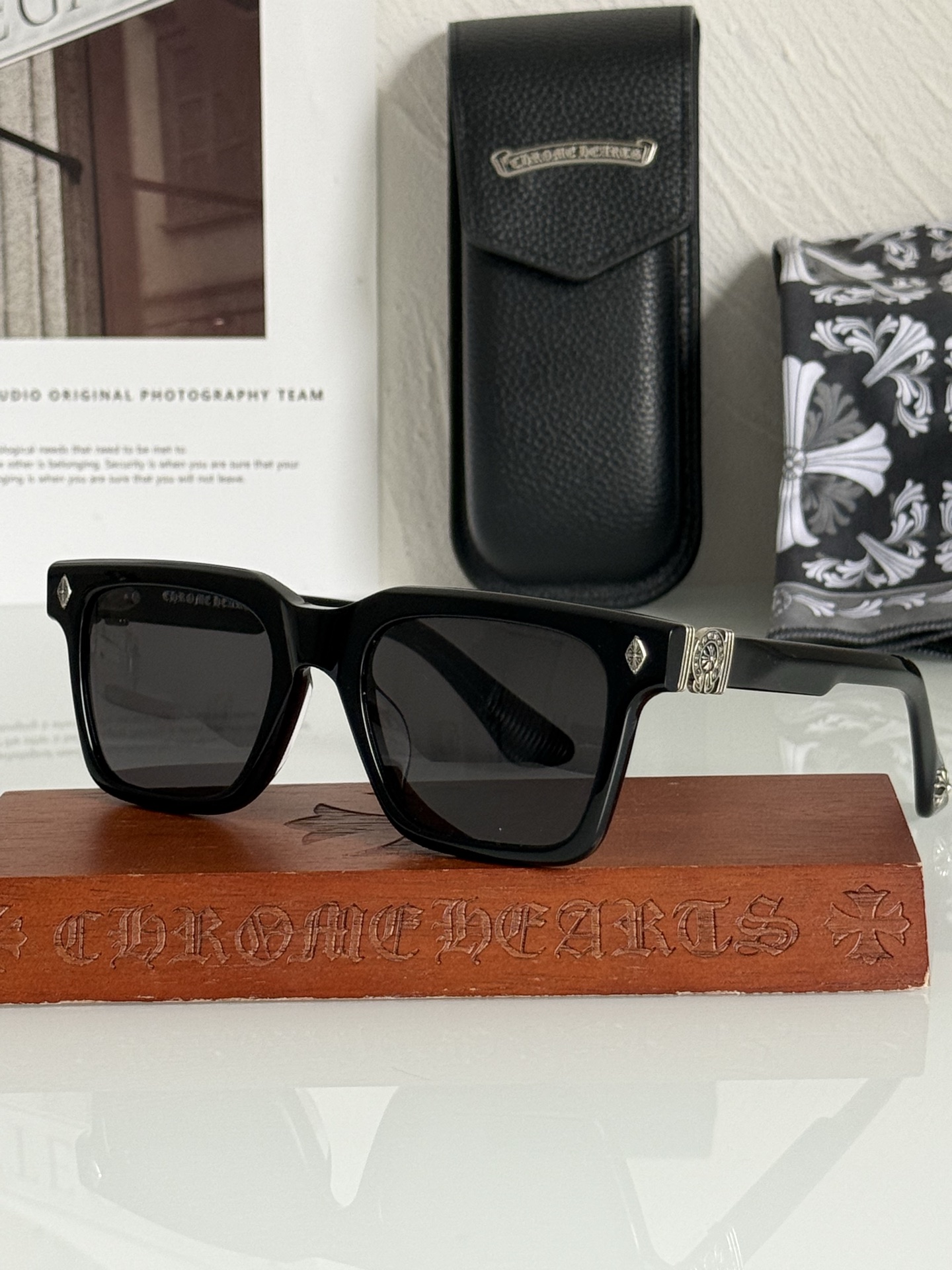 2026抢先版❗️CHROME HEART原版复刻➕蔡司镜片 每副都有独特立编码罕见(马蹄扣)装饰镜腿前