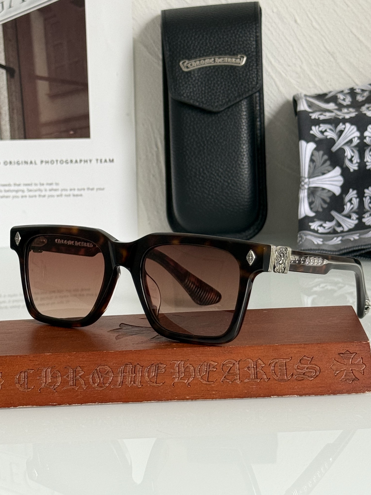 2026抢先版❗️CHROME HEART原版复刻➕蔡司镜片 每副都有独特立编码罕见(马蹄扣)装饰镜腿前