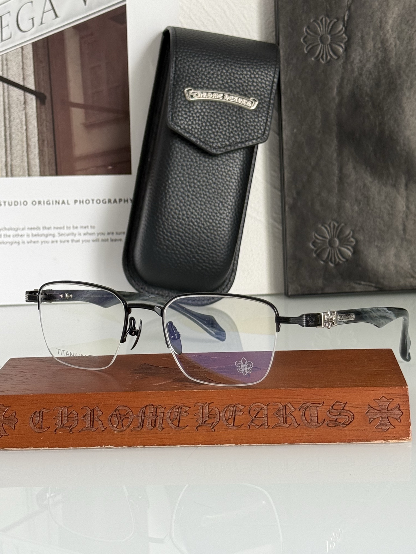 高档纯钛眼镜‼️CHROME HEART方正百搭款 厚边钛设计质感满分镜腿全部采用意大利进口板材制造高级