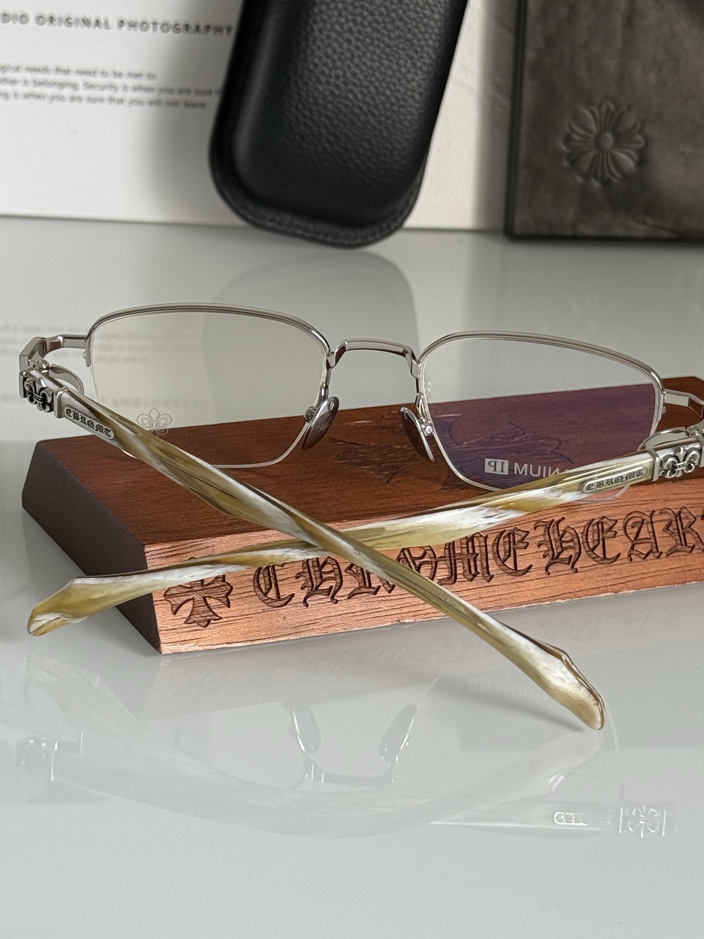 高档纯钛眼镜‼️CHROME HEART方正百搭款 厚边钛设计质感满分镜腿全部采用意大利进口板材制造高级