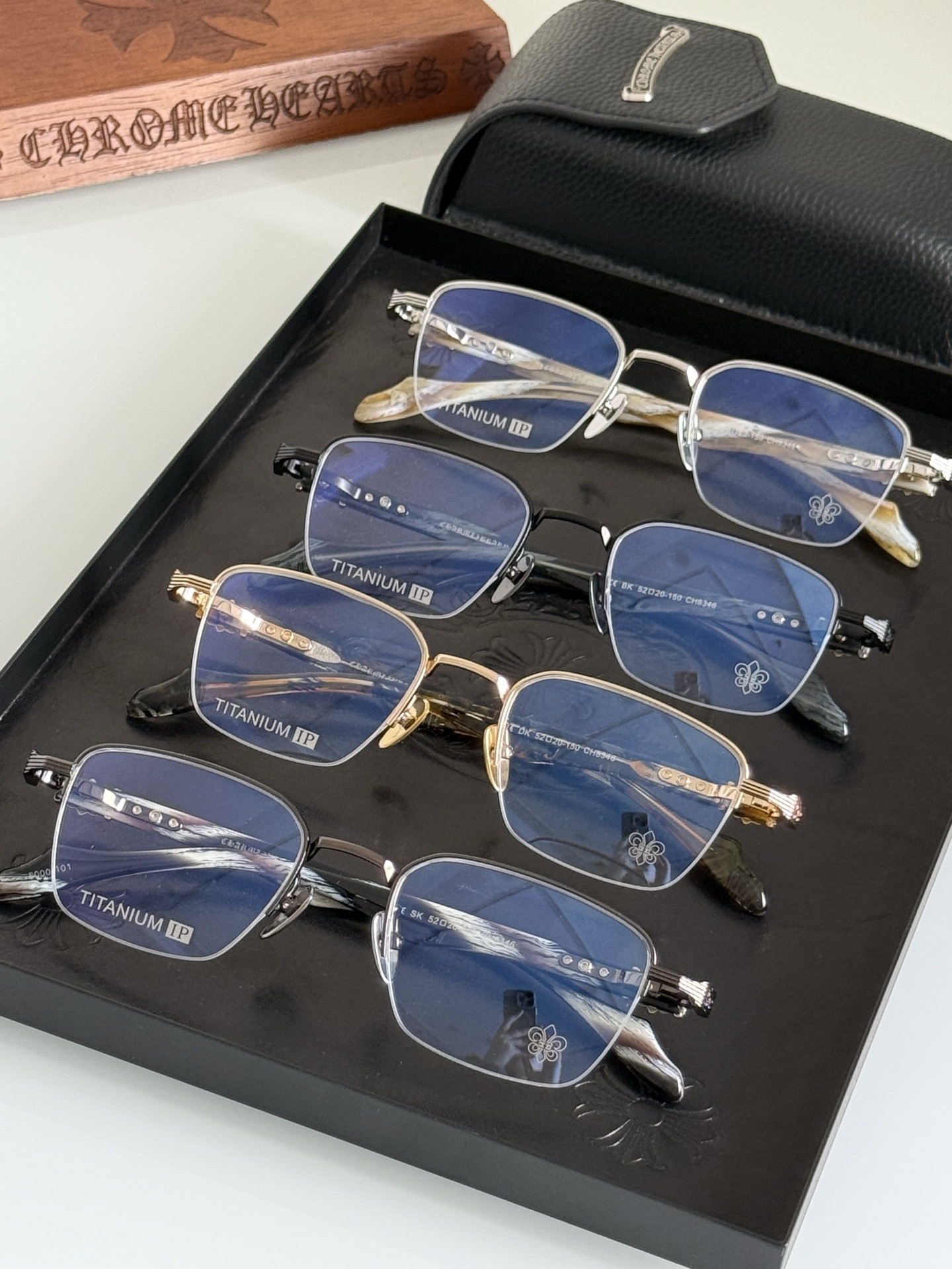 高档纯钛眼镜‼️CHROME HEART方正百搭款 厚边钛设计质感满分镜腿全部采用意大利进口板材制造高级