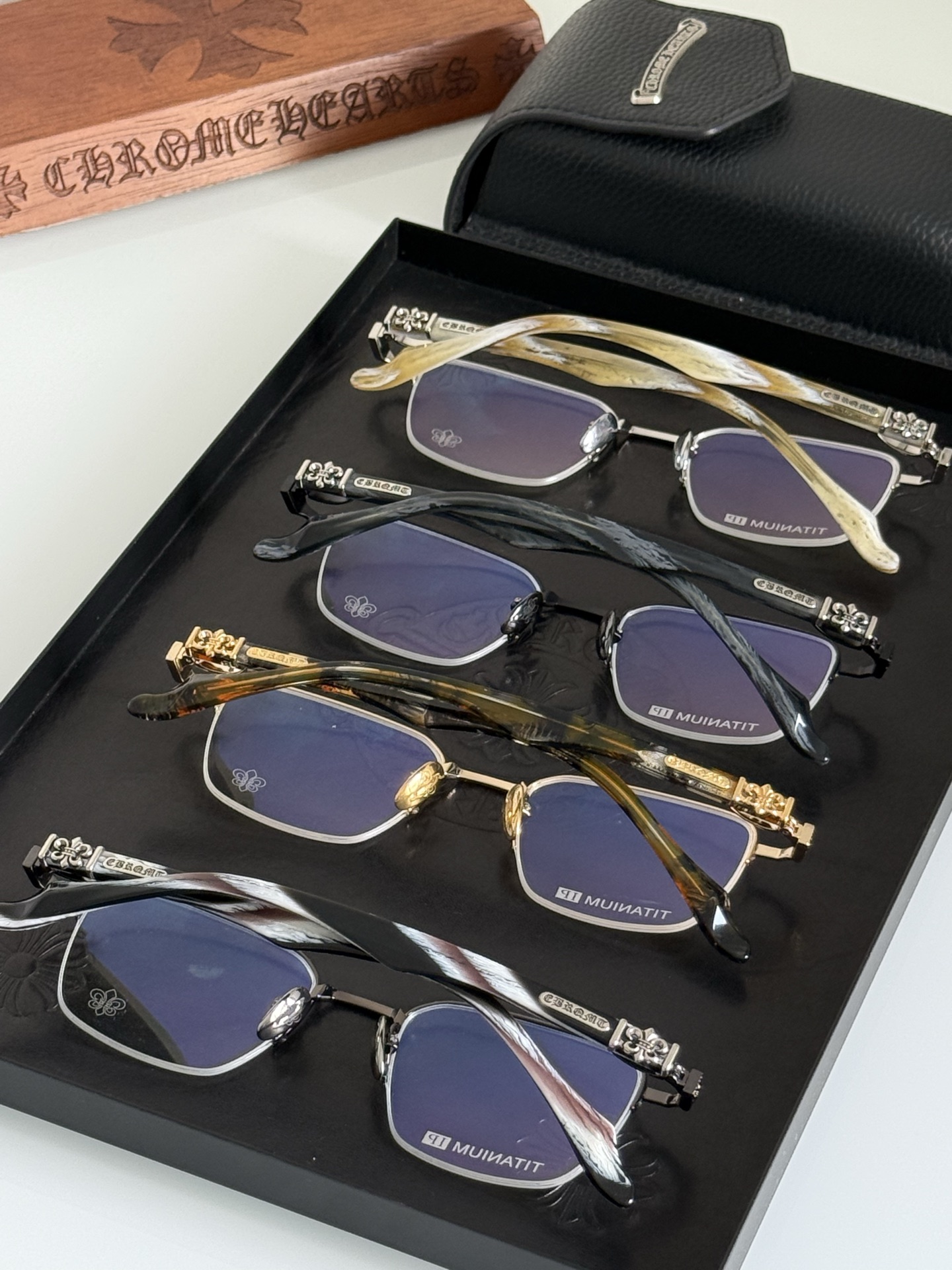 高档纯钛眼镜‼️CHROME HEART方正百搭款 厚边钛设计质感满分镜腿全部采用意大利进口板材制造高级