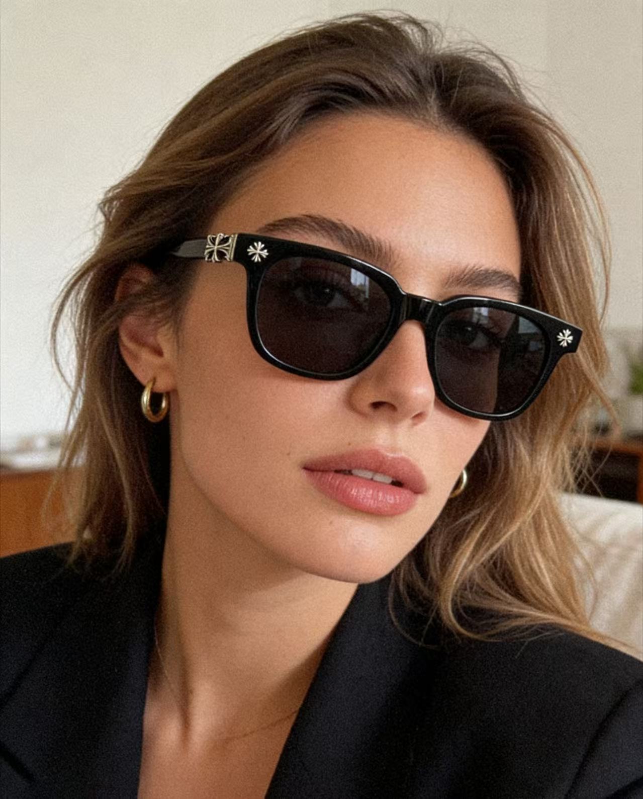 CHROMEHEART官网新作➕COX UCKER简约大方 很百搭的一款墨镜 男女可佩戴SIZE：52口