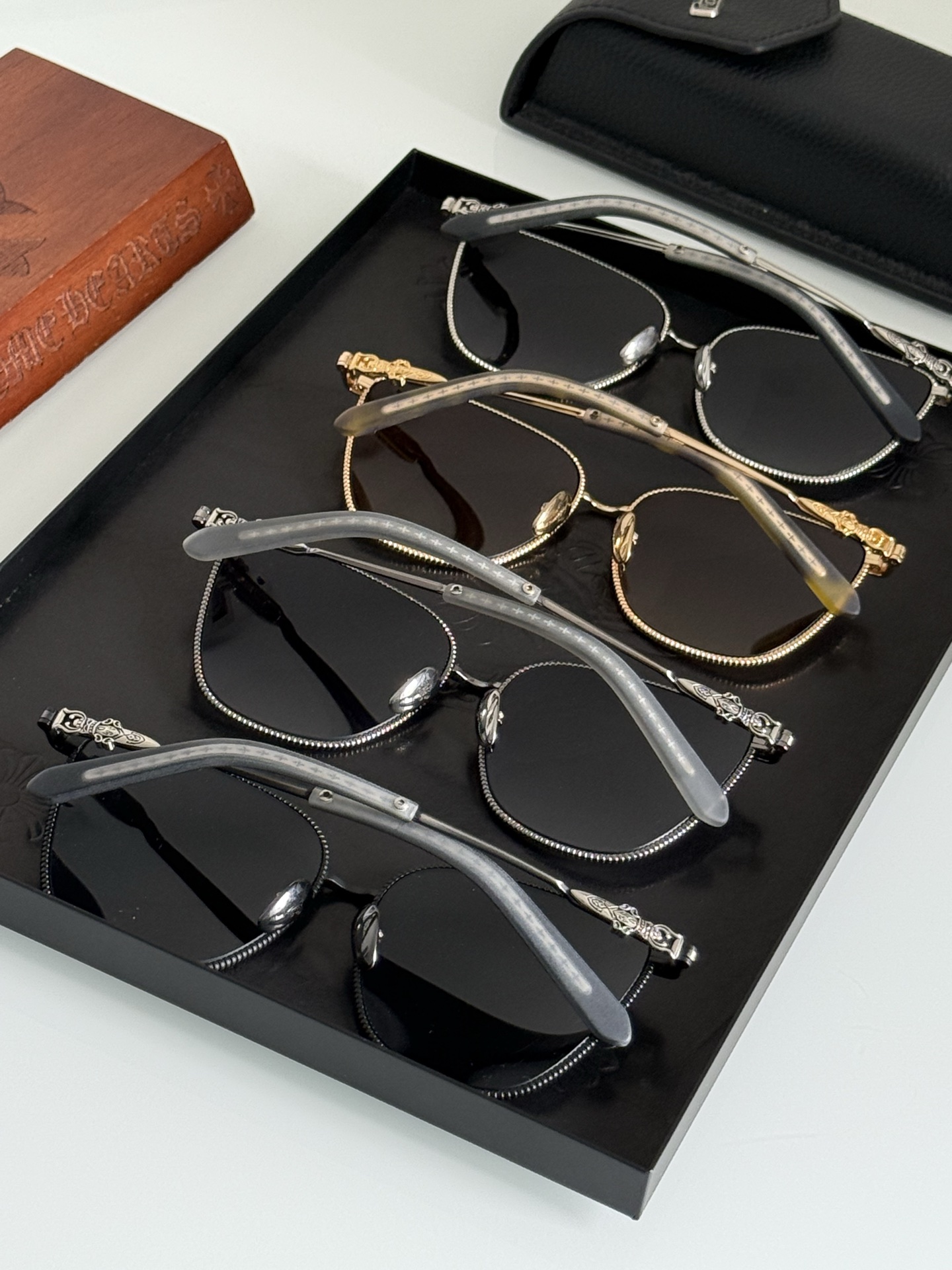 CHROME HEART 猫眼大框时尚感强烈镜框采用麻花编织设计 可配近视太阳镜 CH8104 SIZE