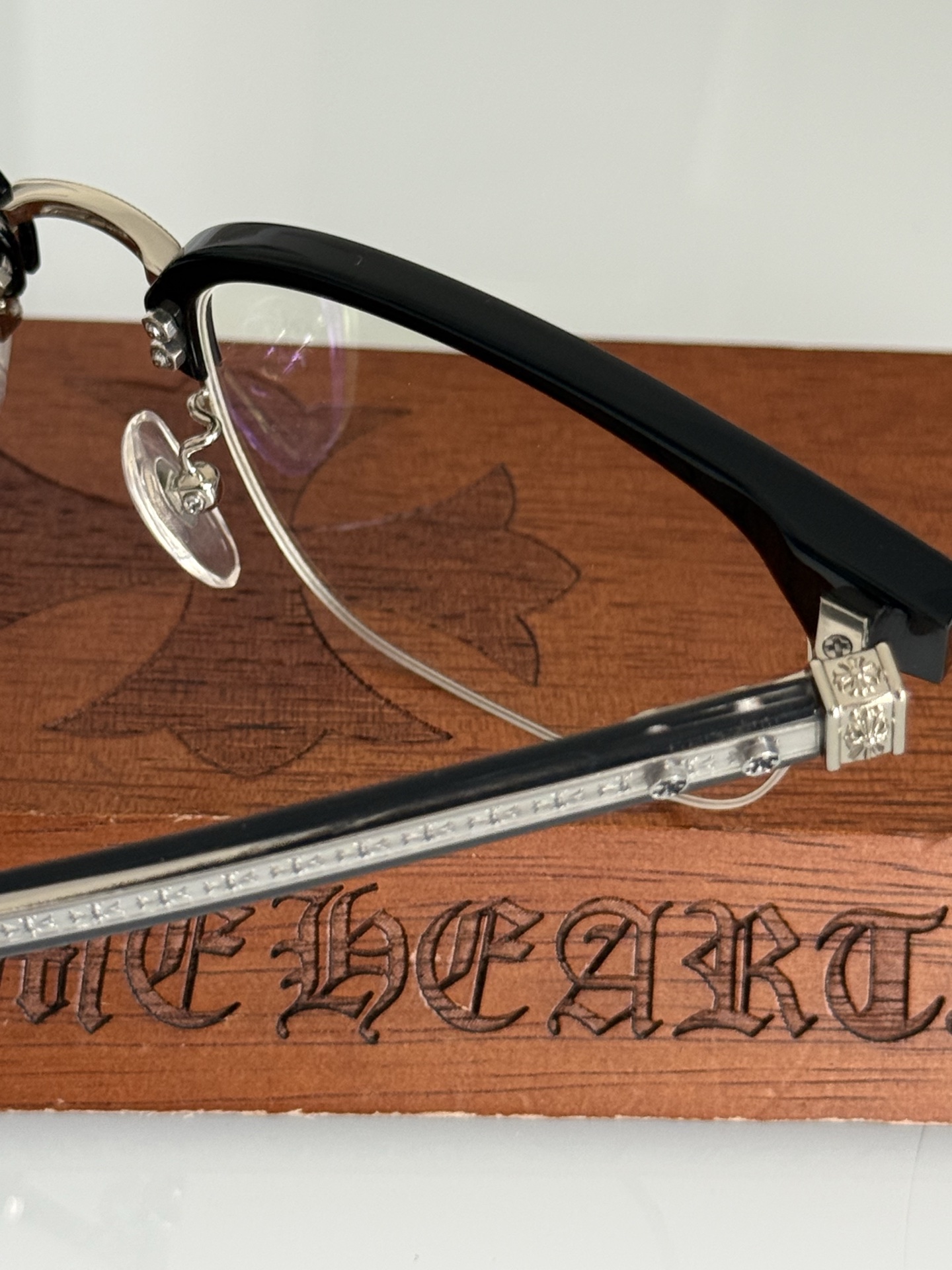 新款 原版 CHROME HEARTNEENERS SIZE：55口20-147金属➕板材框架 大版型眉