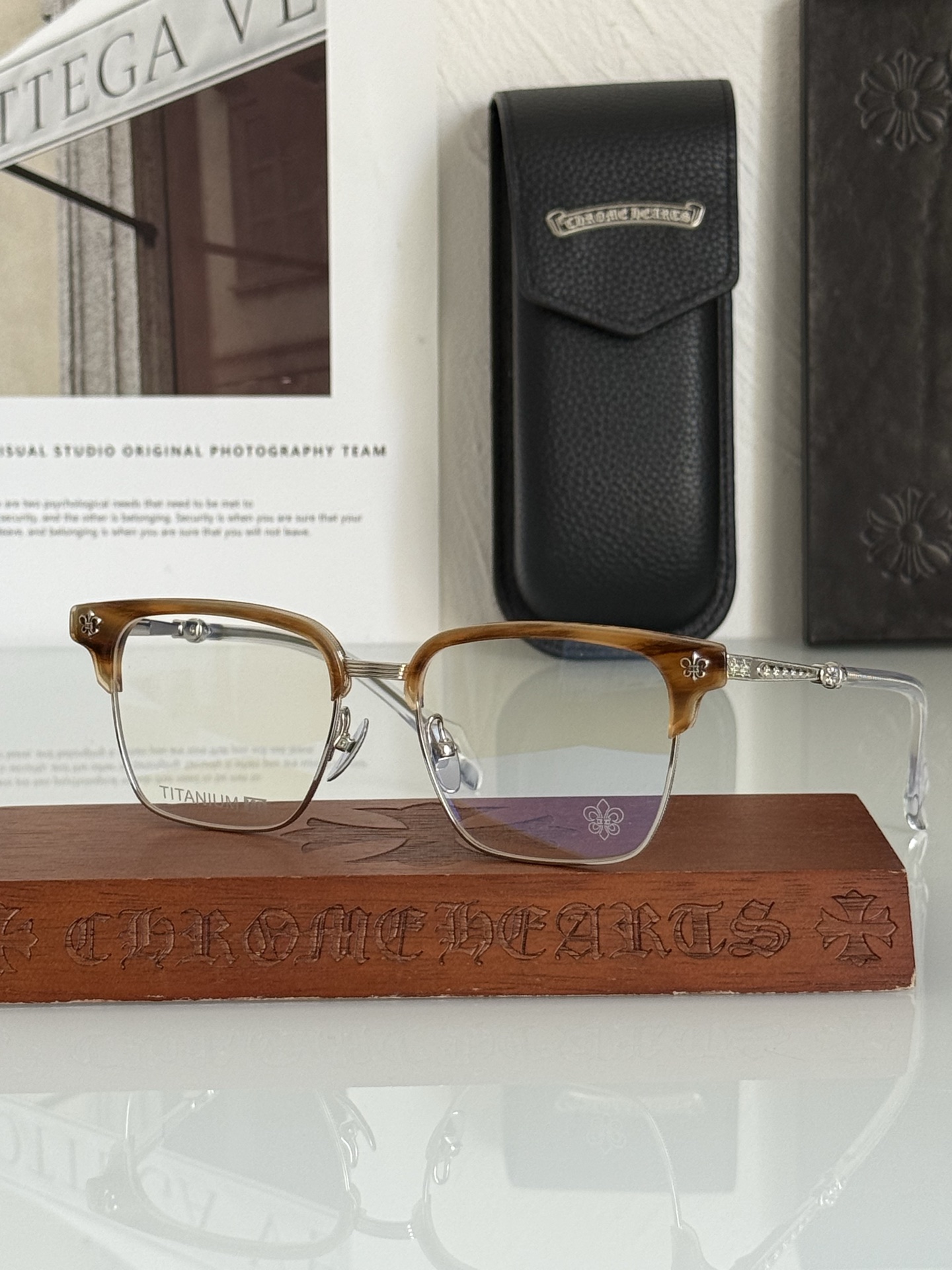 新～简约大方 半框眉架 绝美颜色高质感进口板料打磨而成 弹簧腿设计 更有张力CHROME HEART 钛