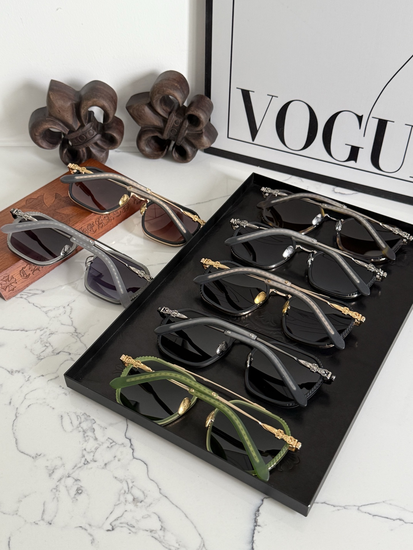 推荐CHROME HEART系列 超级有型有质感 镜面风镜设计 镜腿内镶嵌十字架铜针 细节满分 低调奢华