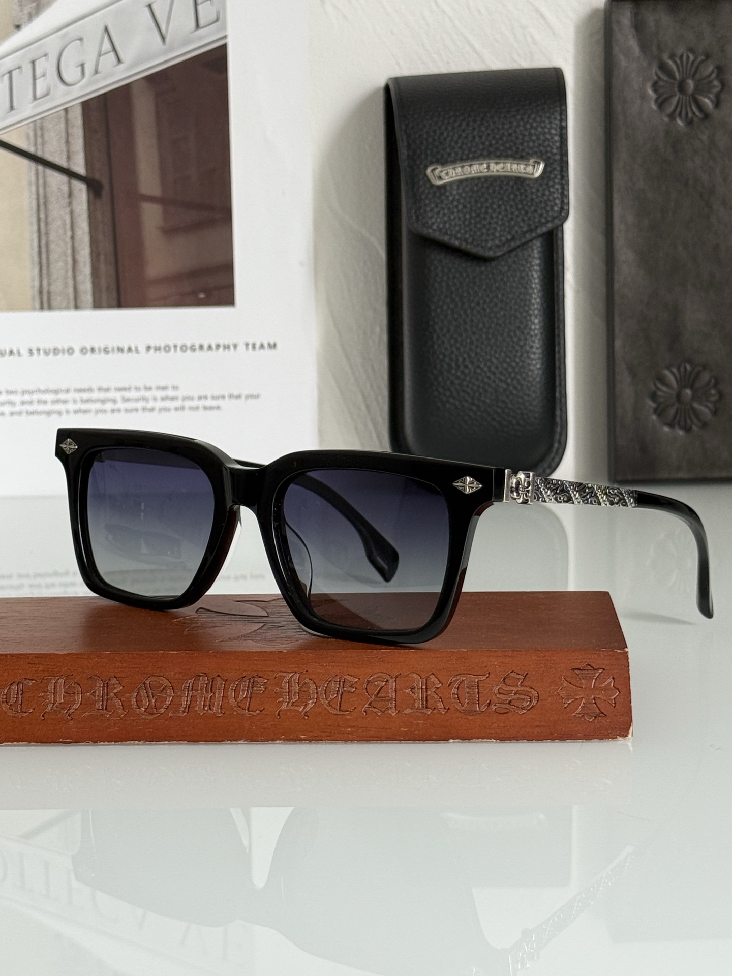 钛！CHROME HEART顶级板材手工打磨抛光而成立体图纹纯钛镜腿 大气时尚CH8271 SIZE：5