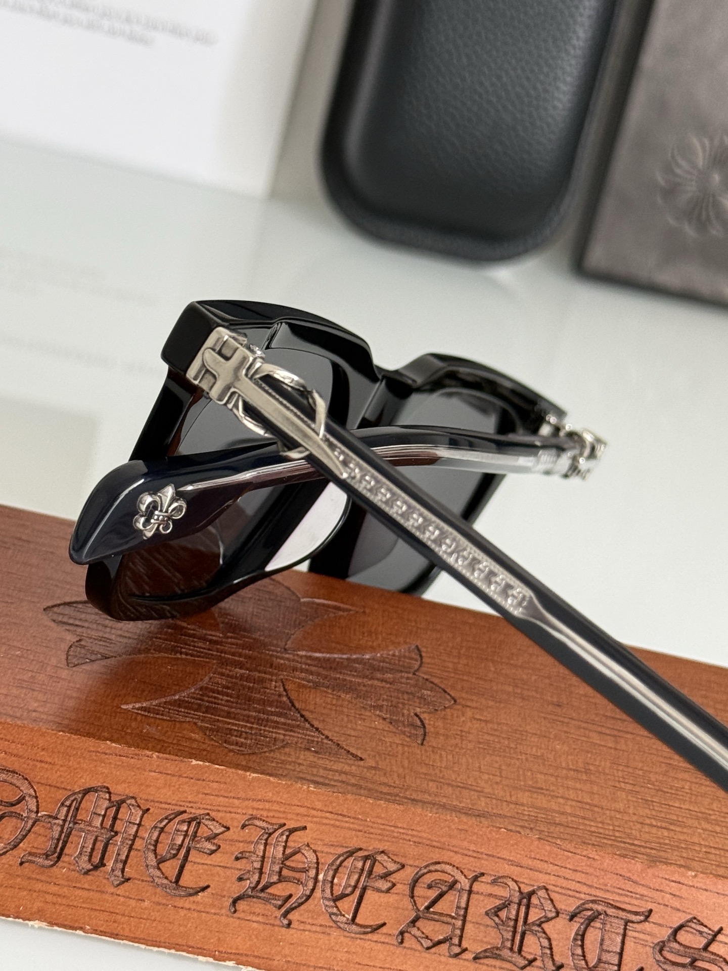 偏光墨镜➰CHROME HEART顶级板材手工打磨抛光而成 立体配饰logo彰显品质 CH8266 SI