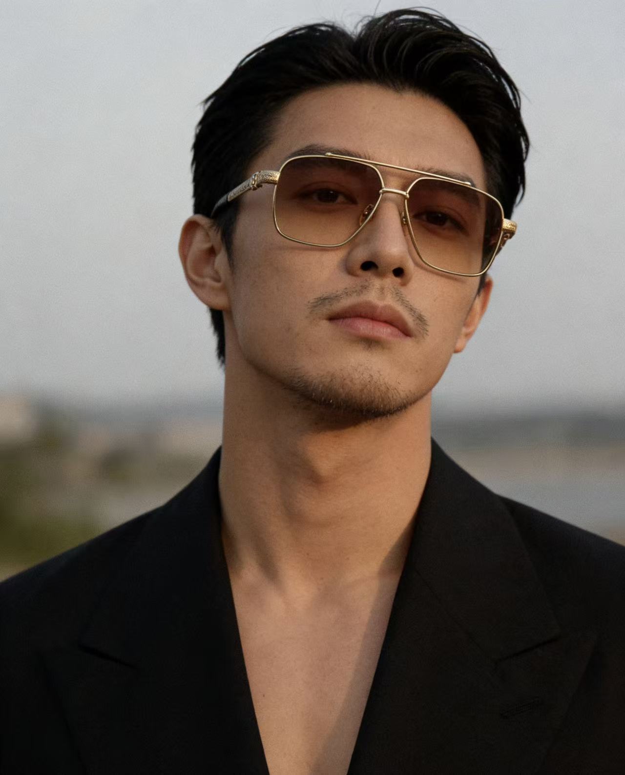 新款太阳镜🕶️ CHROME HEART立体图纹纯钛镜腿 大气时尚CH8309 SIZE：61-15-1