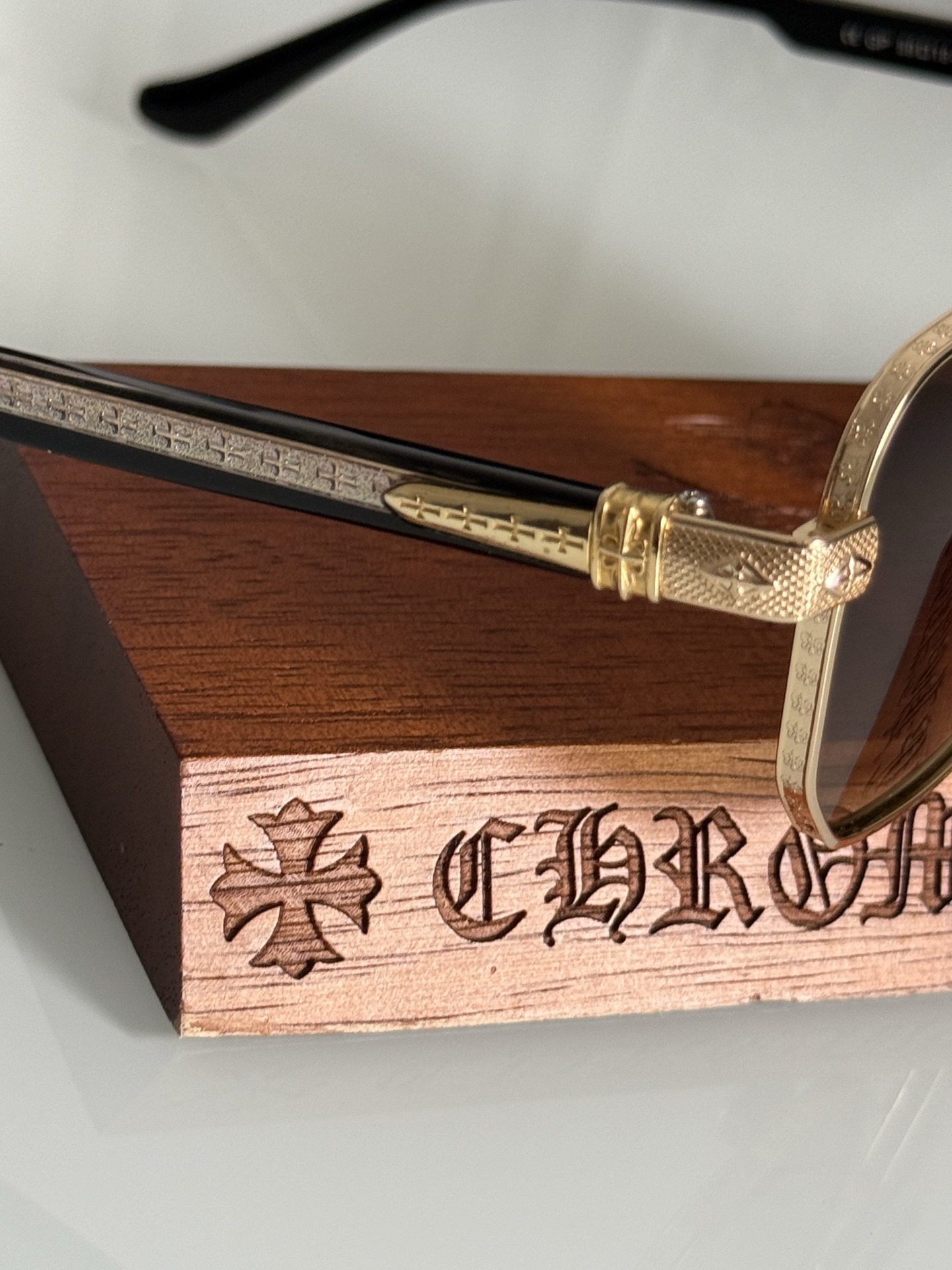 重工打造款!！手工钛架〰️CHROME HEART 💯高要求高品 偏光墨镜🕶️立体镭射精雕细琢！CH81