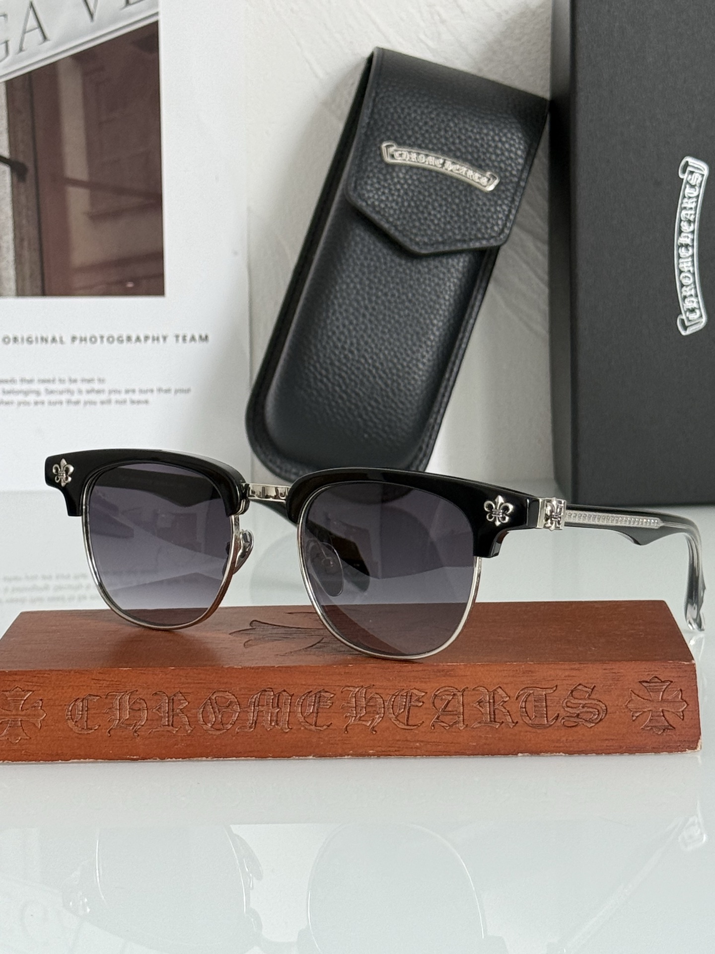 新款太阳镜🕶️重工新品钛眉架〰️钛圈精美镭射 立体切割工艺制作 质感满分CH8310 SIZE:50口2