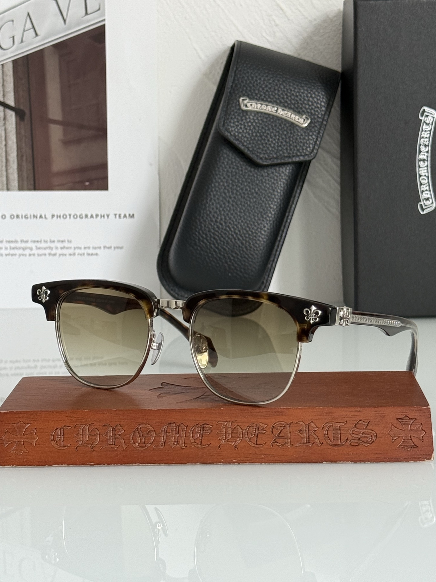 新款太阳镜🕶️重工新品钛眉架〰️钛圈精美镭射 立体切割工艺制作 质感满分CH8310 SIZE:50口2
