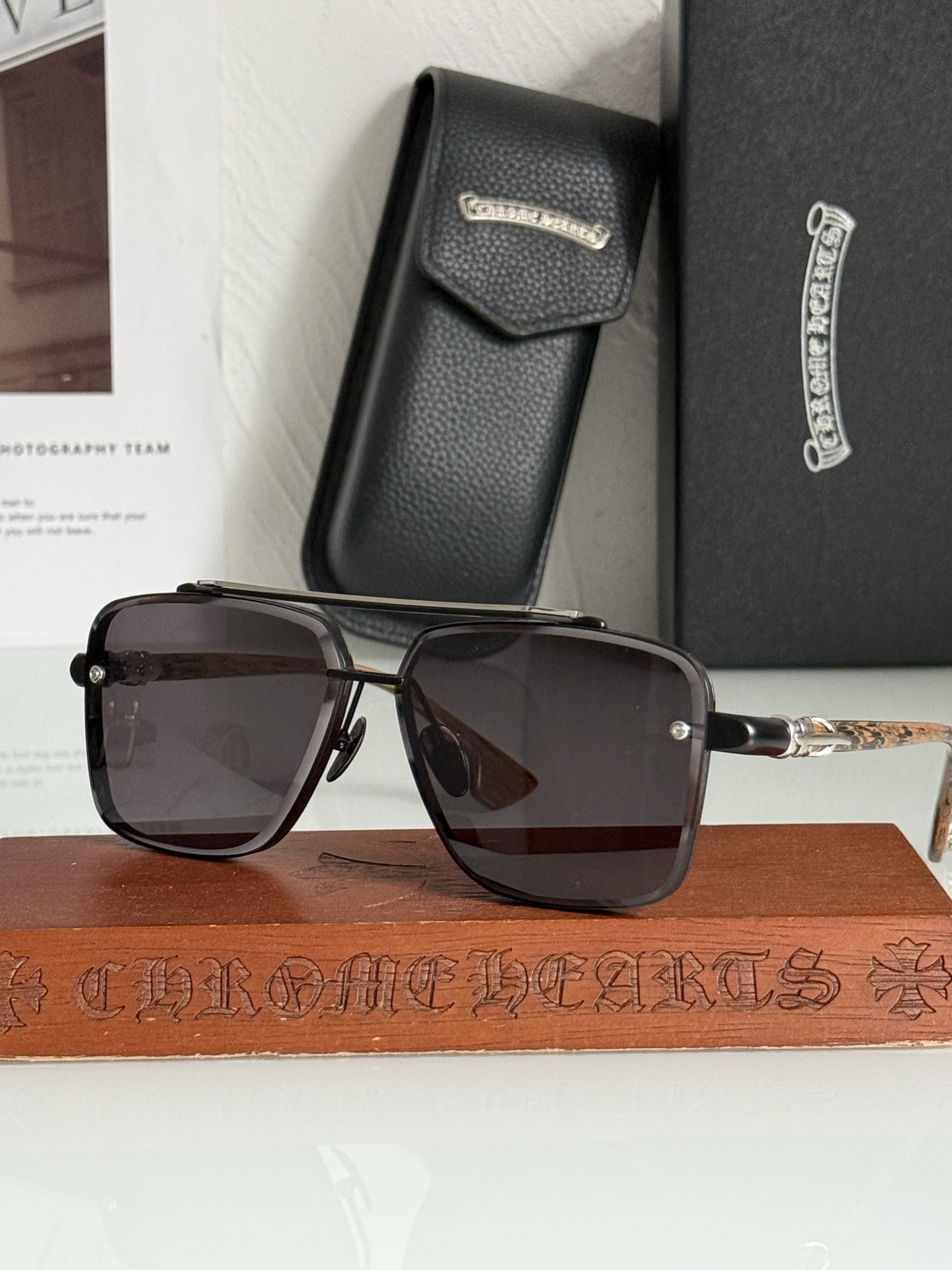 NEW 轻奢款 重量级新品🕶️变色太阳镜硬汉方型设计 CHROME HEART CH8239SIZE：6