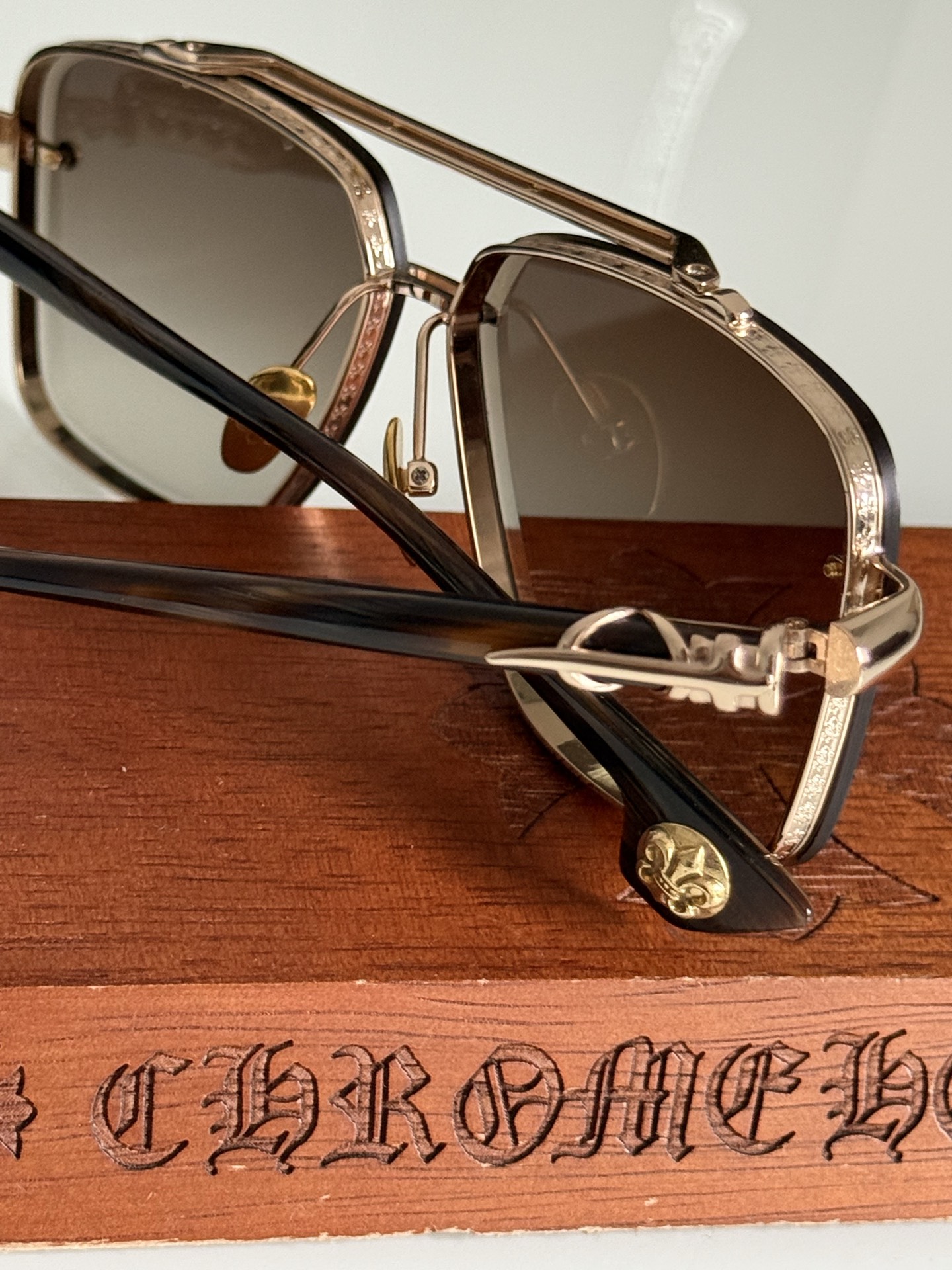 NEW 轻奢款 重量级新品🕶️变色太阳镜硬汉方型设计 CHROME HEART CH8239SIZE：6