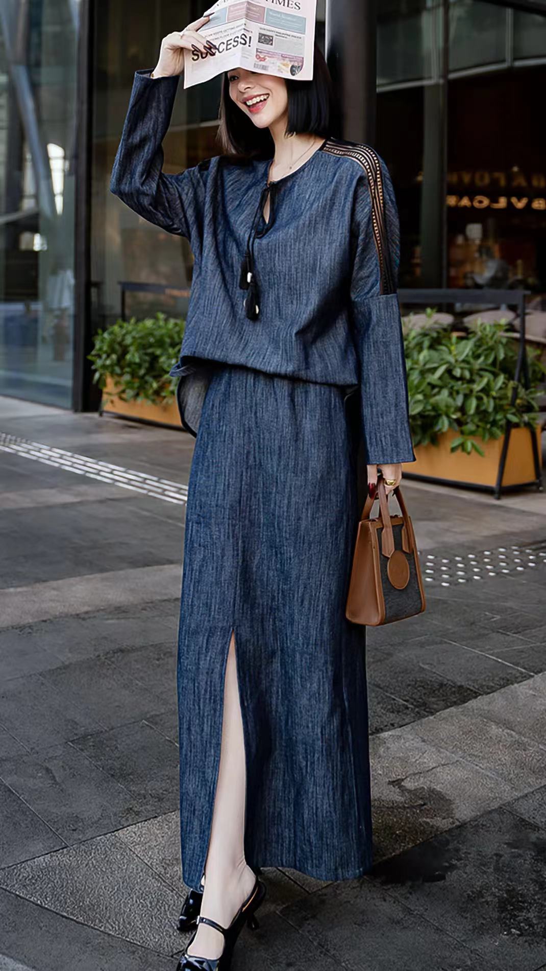 Chloe’s High-End Women’s Outfit: T-shirt, Semi-Skirt, Tiara – High-Quality and Stylish - 图片 1