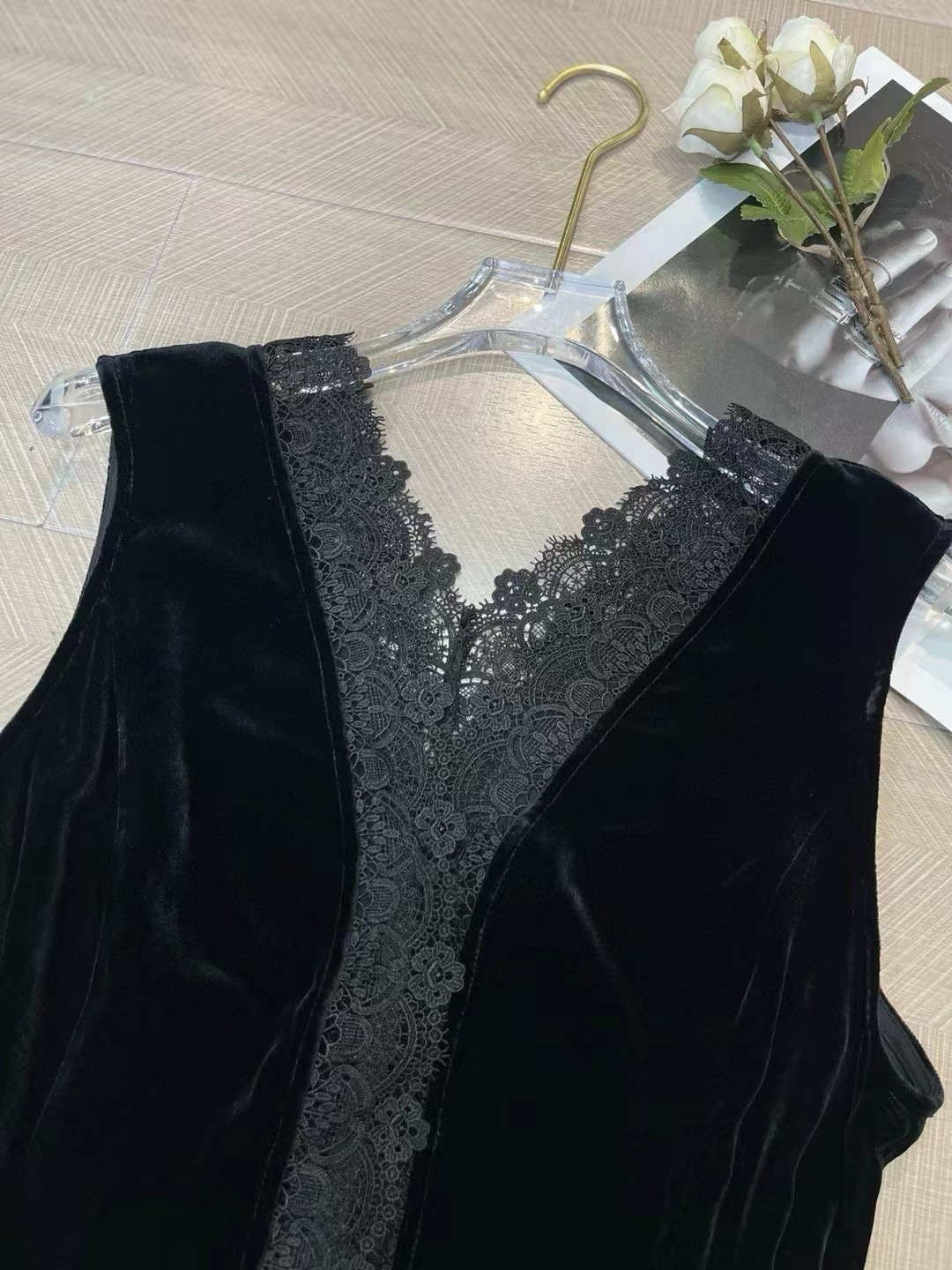 High-Quality Women’s Clothes: Silk Fabrics, Velvet Laces, Small Fragrances, Great Prices - 图片 4