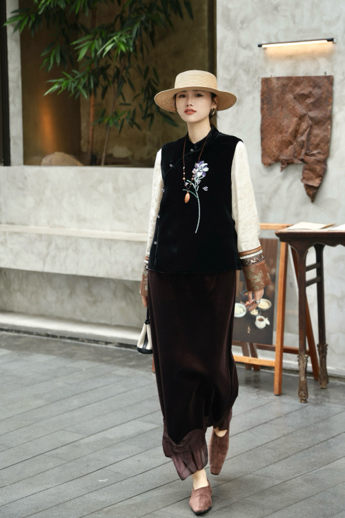 Elegant Floral Embroidered Long Sleeve Blouse - Versatile New Chinese Style 7 Elegant Floral Embroidered Long Sleeve Blouse - Versatile New Chinese Style