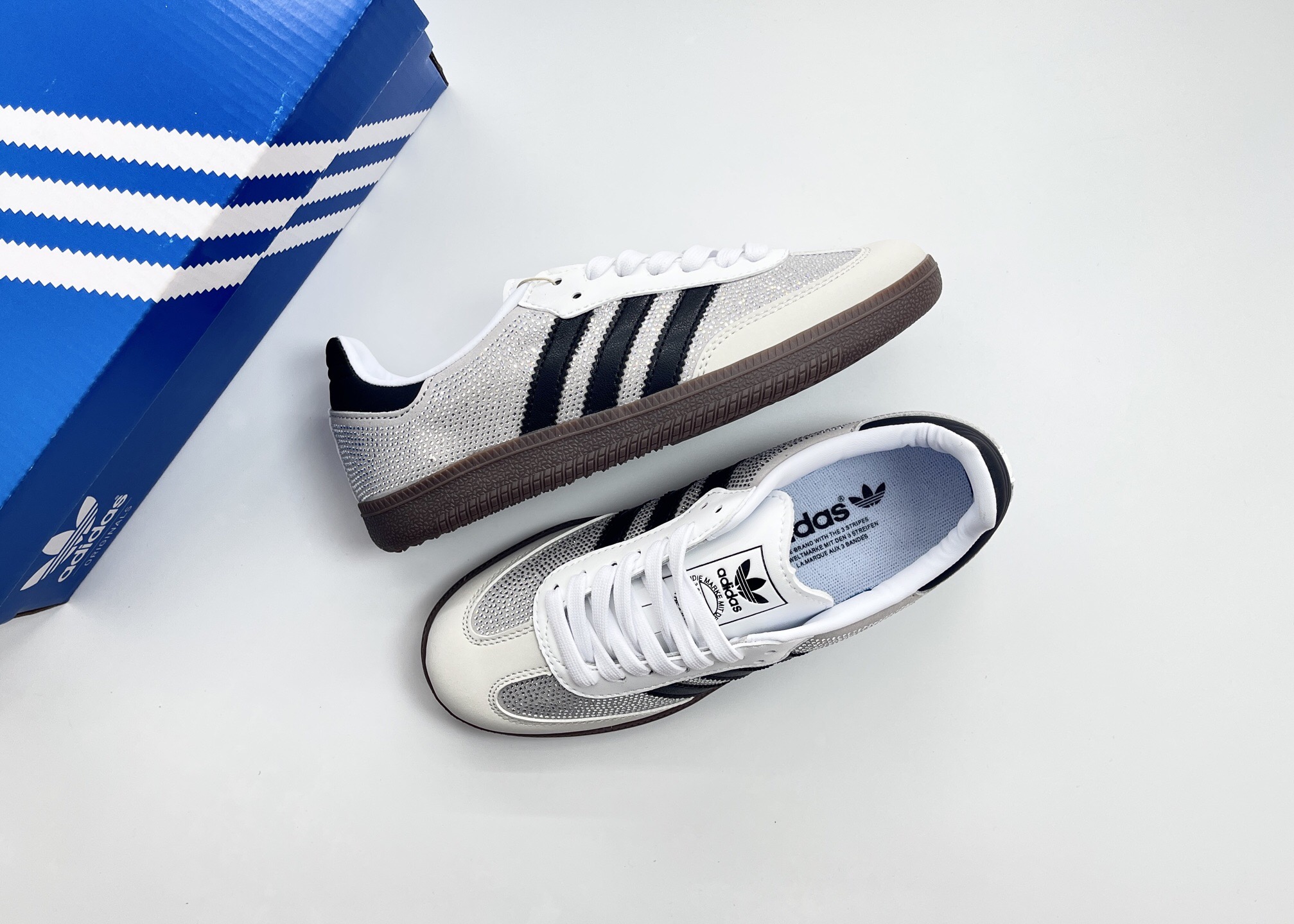 NO:780090,Ready in stock Export order adidas originals SAMBA OG White Item No. IH9052 Size 36 - 41,,adidas19860909现货 出口订单 adidas originals SAMBA OG 白色 货号 IH9052 尺码36 - 41,,adidas,Men's shoes