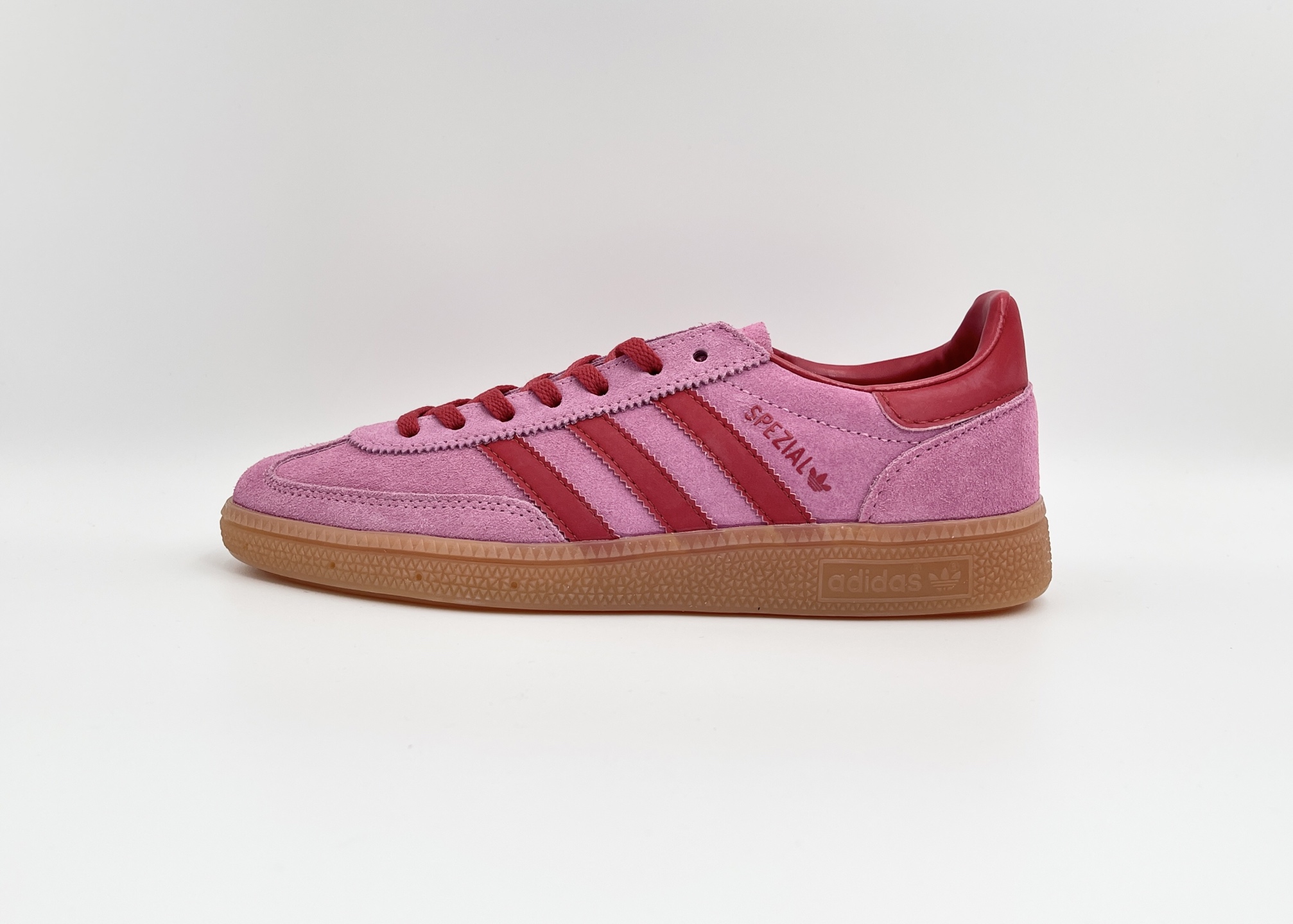 NO:780049,Pure original Adidas Handball Spezial JR5006 Adidas classic retro casual sneakers #The whole shoe is made of suede. The beef tendon wear-resistant outsole is a sneaker that carries youthful feelings. The classic three stripes decorate the side of the shoe. The brand is clearly identifiable. Size 35.5 36 36.5 37 38 38.5 39 40 40.5 41,,adidas19860909纯原 Adidas Handball Spezial JR5006 阿迪达斯经典复古休闲板鞋 #全鞋采用反毛皮制作 牛筋耐磨大底 承载青春情怀的板鞋 经典三条杠装饰鞋侧 品牌辨识度清晰 尺码35.5 36 36.5 37 38 38.5 39 40 40.5 41,,adidas,Men's shoes