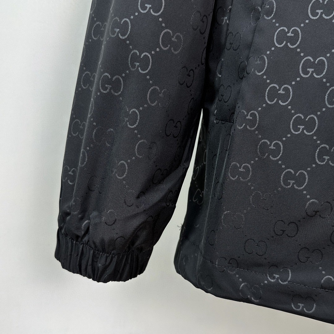 Gucci古奇开春新款经典爆款夹克推荐！男士外套时尚休闲外套夹克高织超细腻的高科技爽滑复合布材质面料的质