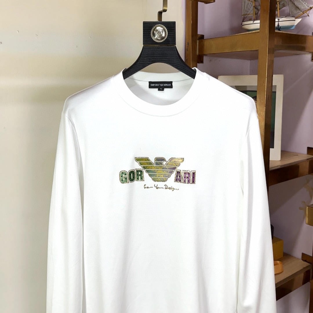  🐮Armani 阿玛尼 休闲圆领款时尚百搭卫衣，独家定制纯棉380克、科技面料，定制原版螺纹，档次极高