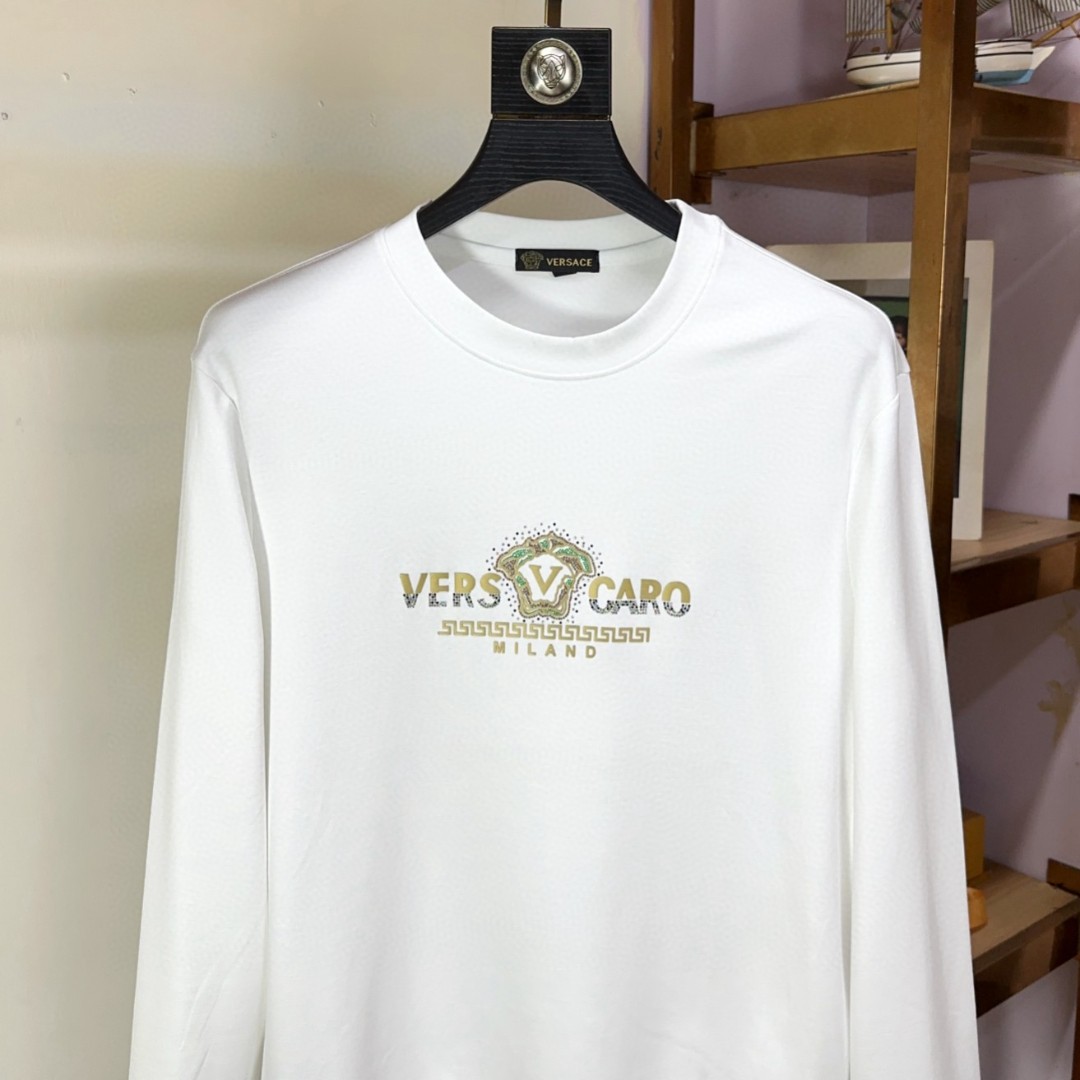  🐮Versace 范思哲 休闲圆领款时尚百搭卫衣，独家定制纯棉380克、科技面料，定制原版螺纹，档次极